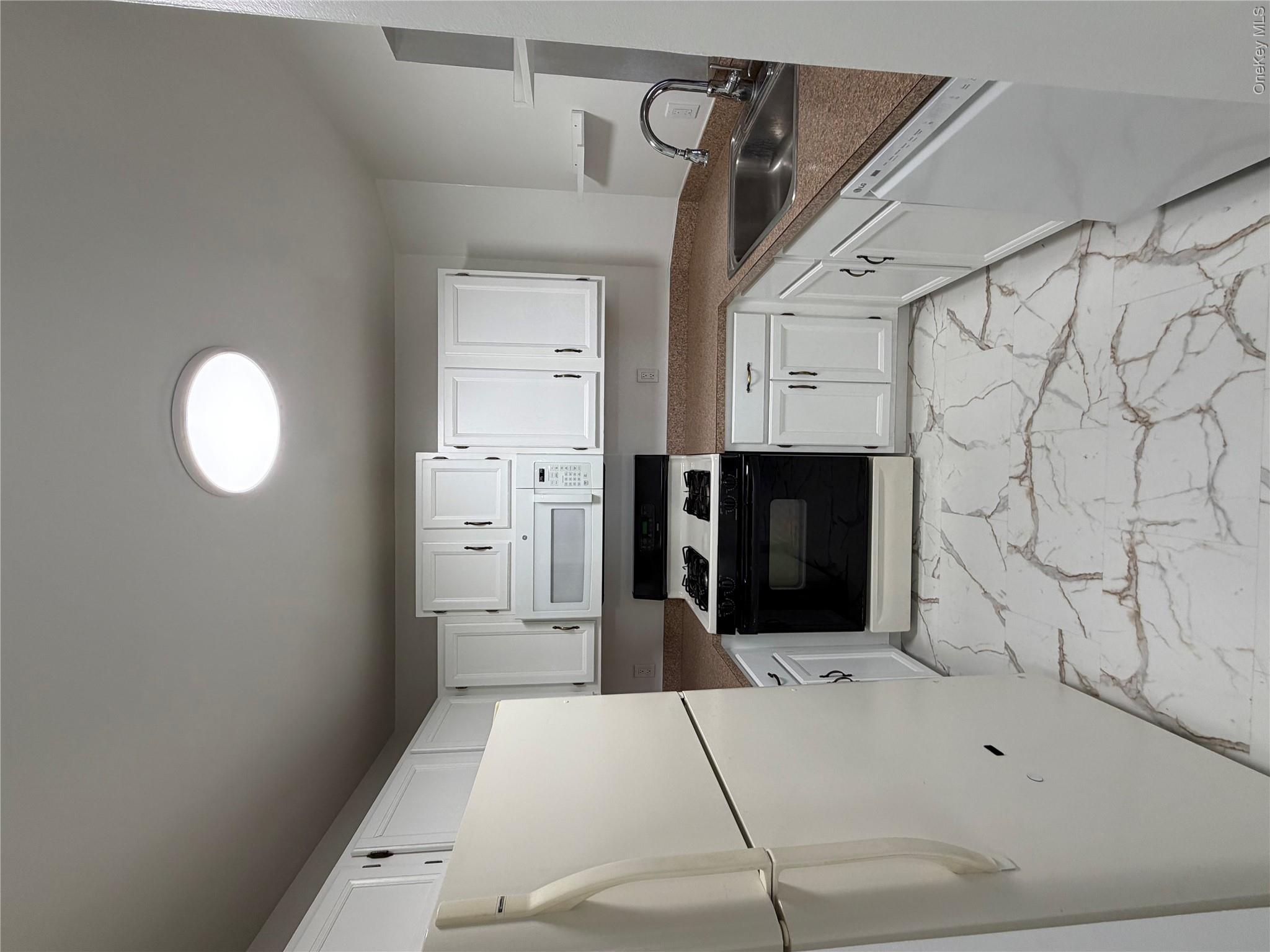20 Lexington Hill, Unit 4 photo 5