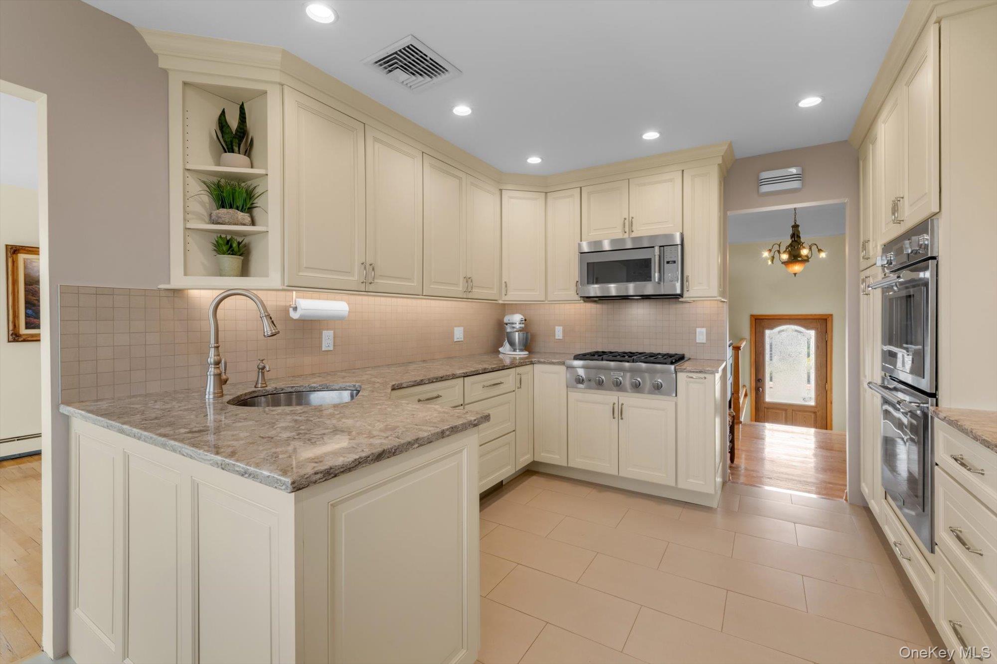 24 Donna Lane – For Sale photo 6