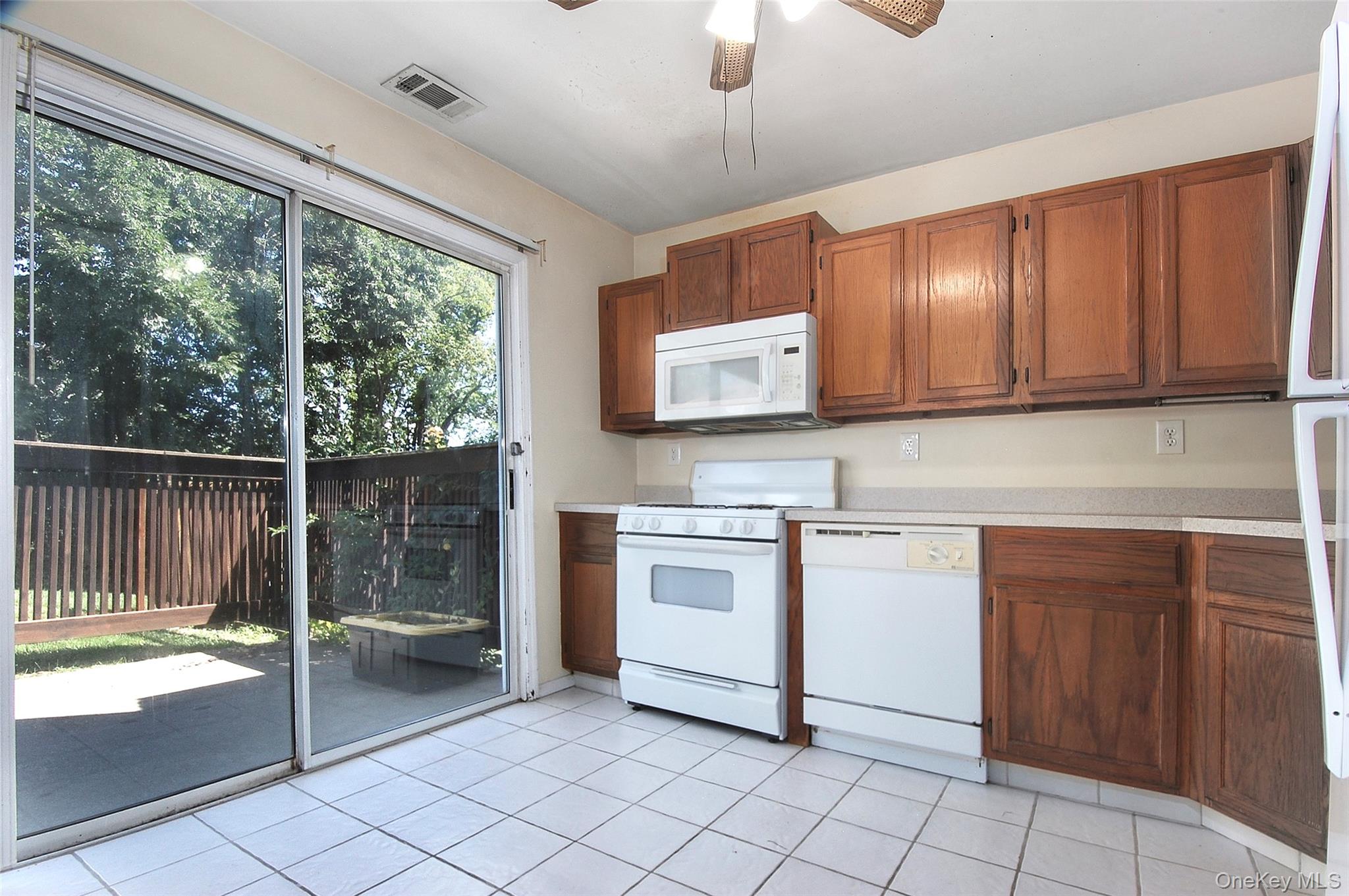 2921 Whispering Hills – For Sale photo 17