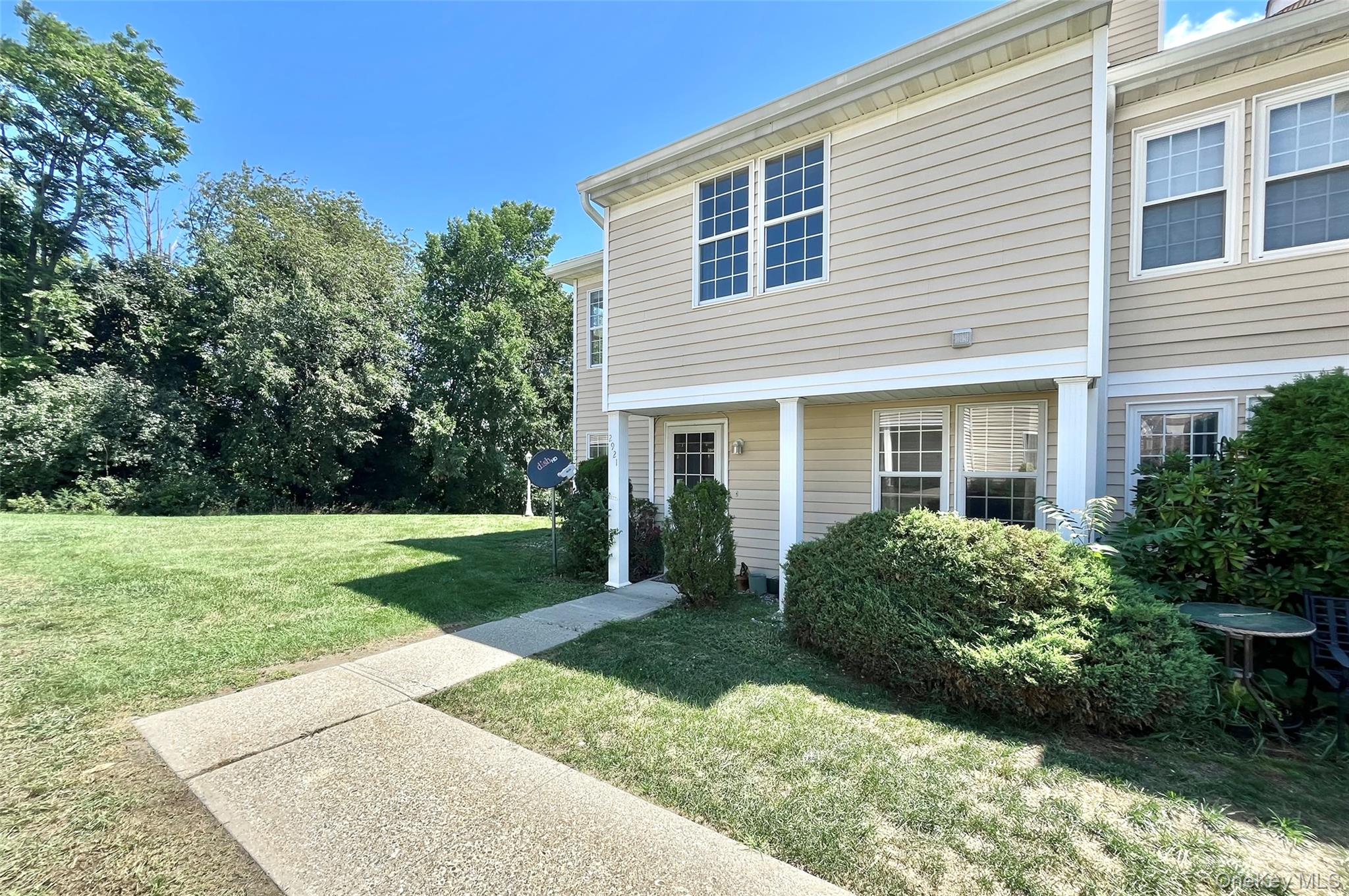 2921 Whispering Hills – For Sale photo 3
