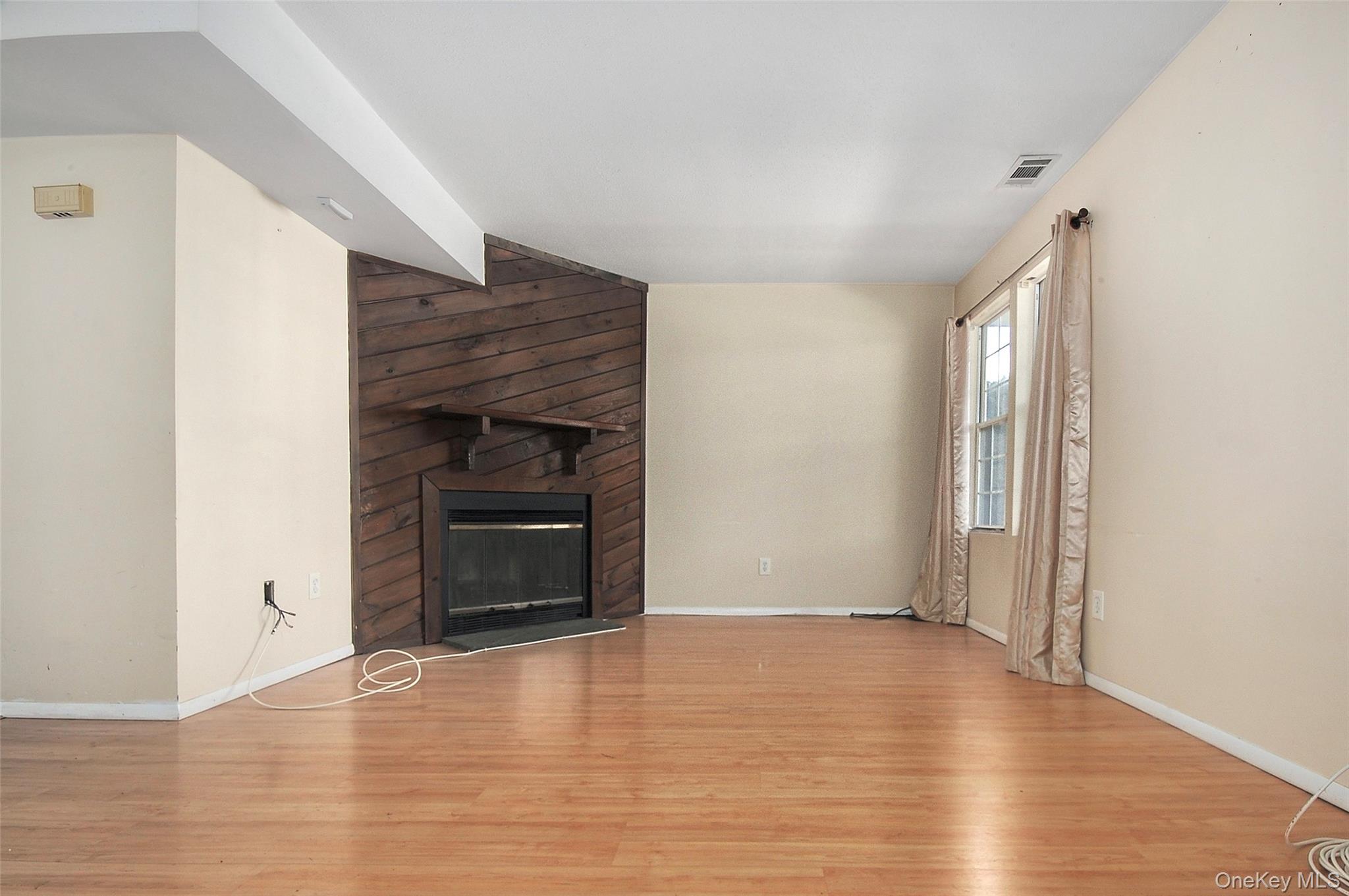 2921 Whispering Hills – For Sale photo 10