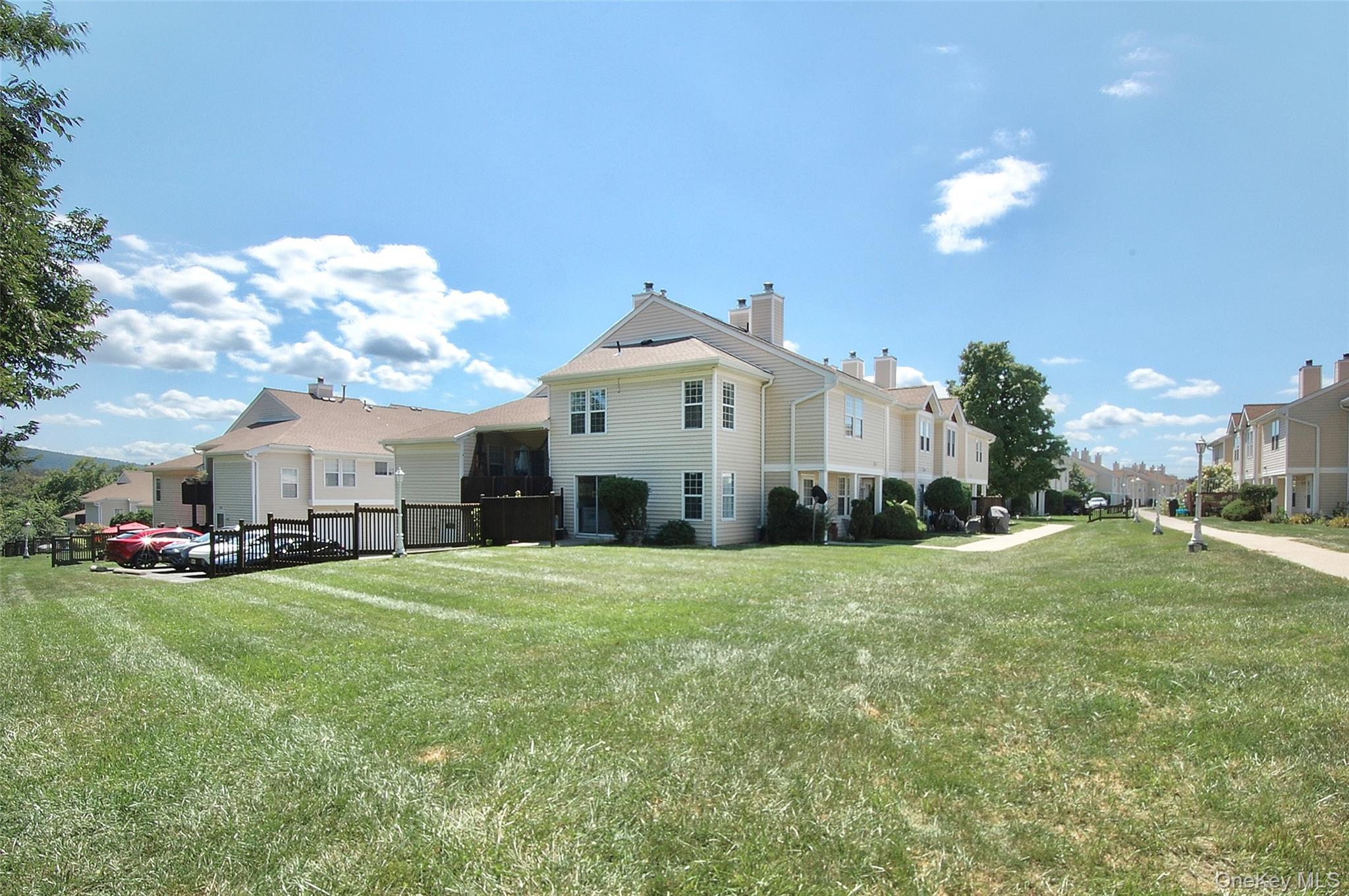 2921 Whispering Hills – For Sale photo 5