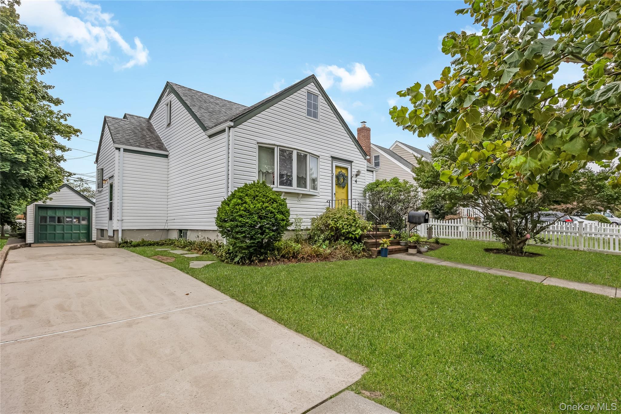 4 Barnstable Road – For Sale photo 2