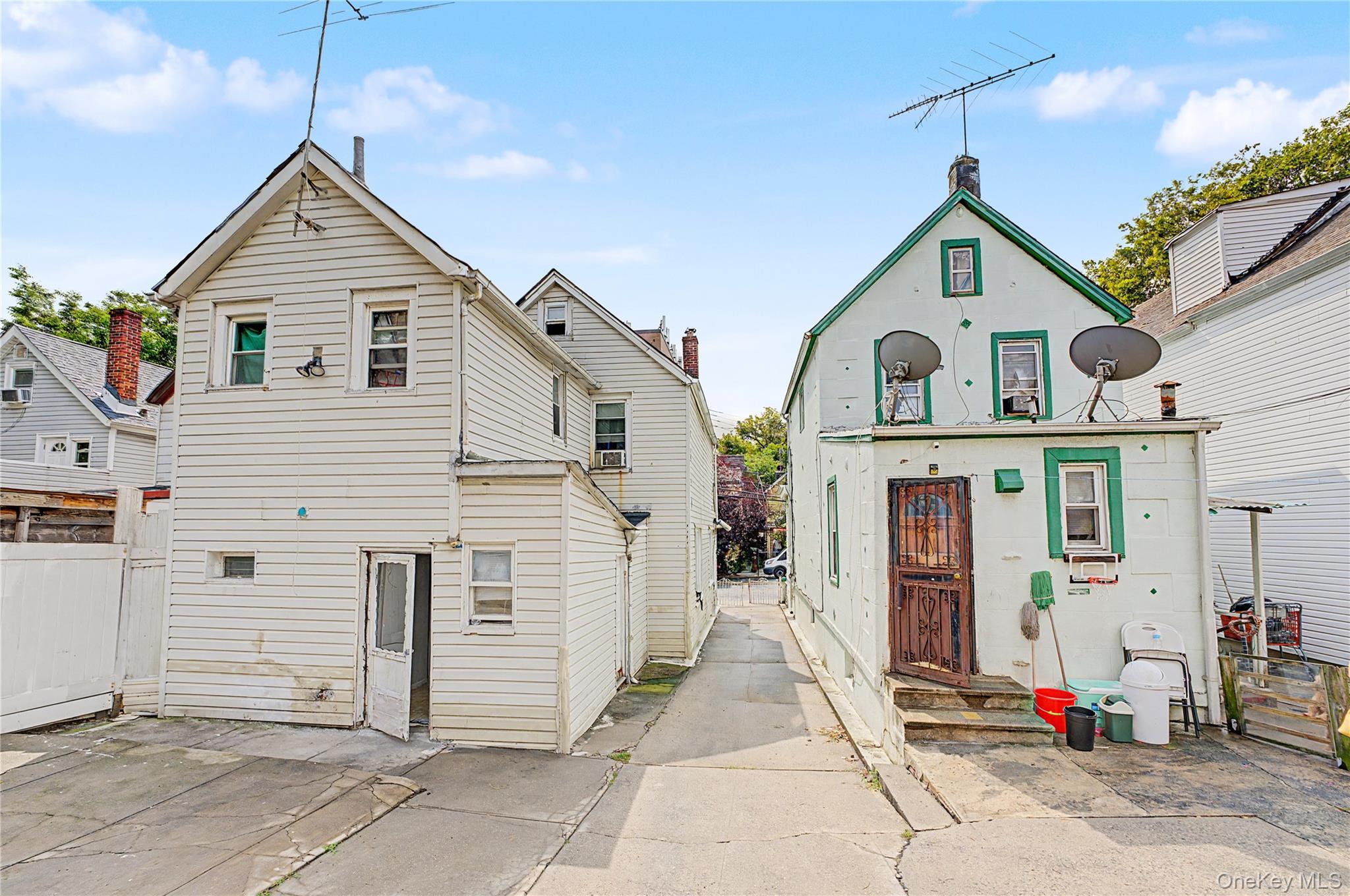 111-83 43rd Ave – For Sale photo 3