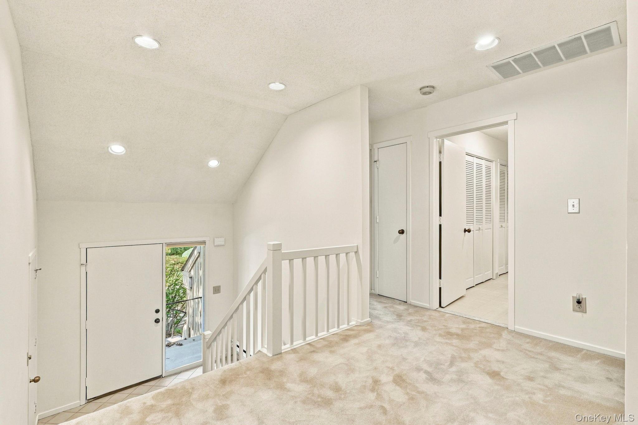 558 Heritage Hills Drive, Unit B photo 27