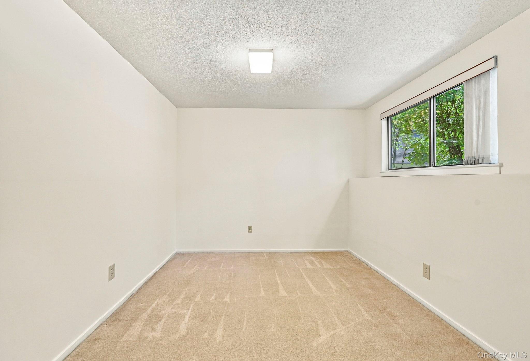 558 Heritage Hills Drive, Unit B photo 29