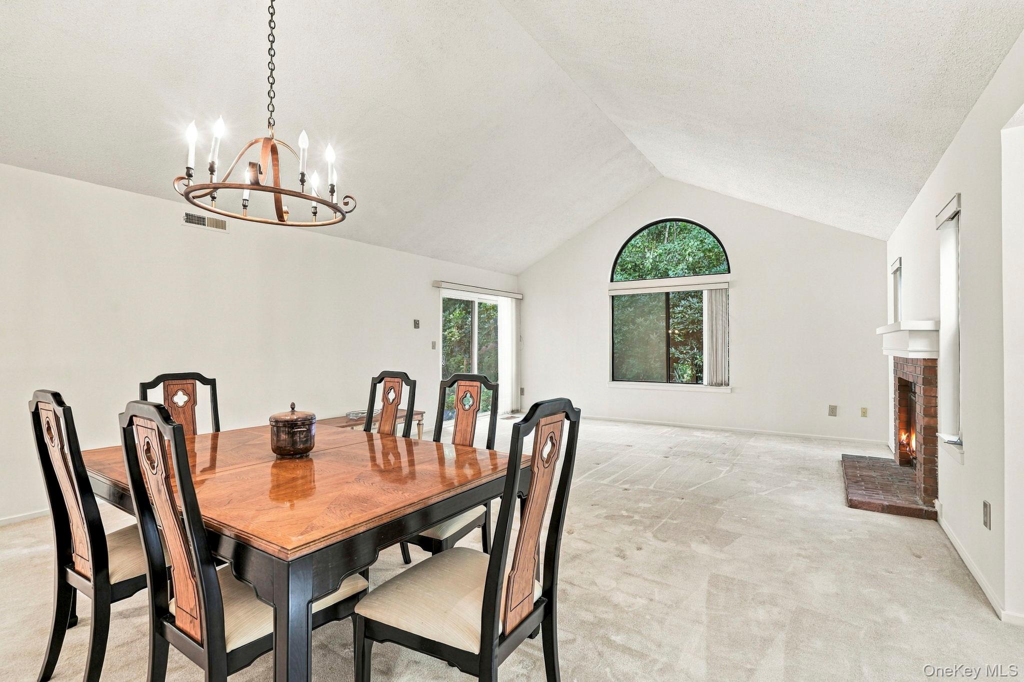 558 Heritage Hills Drive, Unit B photo 16