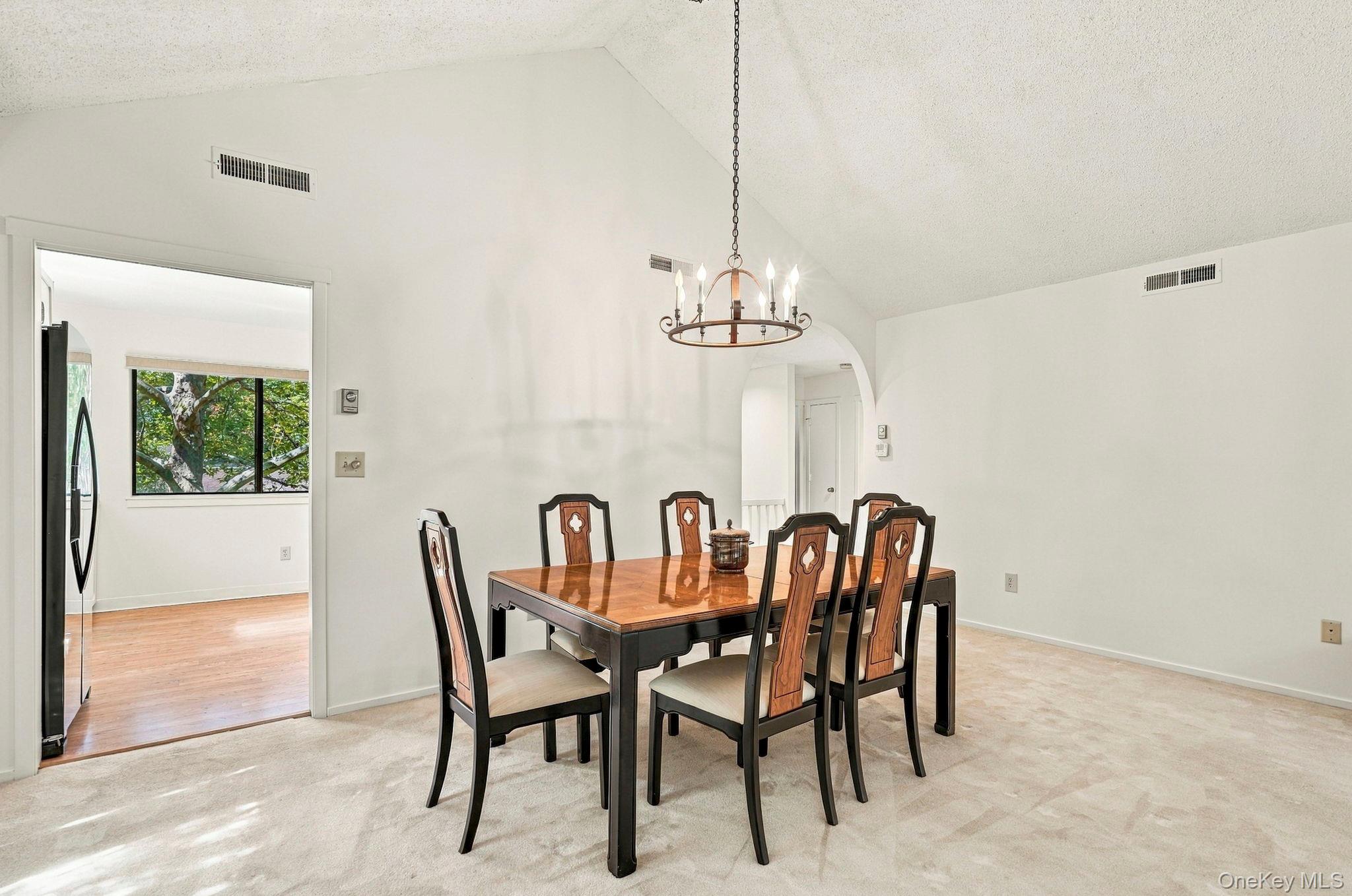 558 Heritage Hills Drive, Unit B photo 14