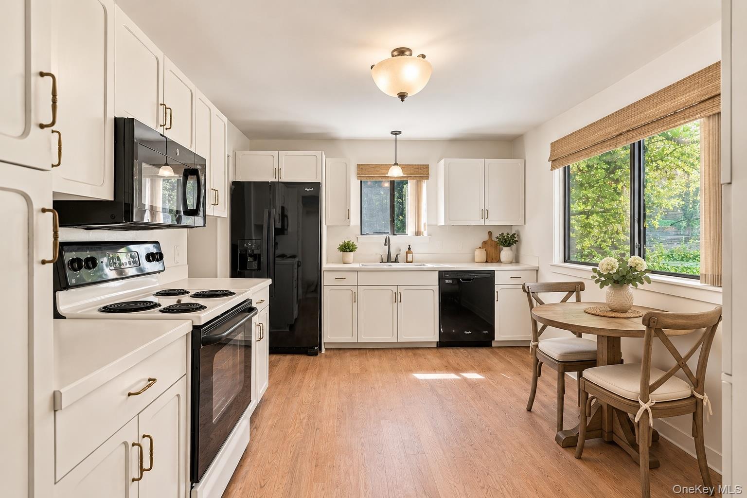 558 Heritage Hills Drive, Unit B photo 20