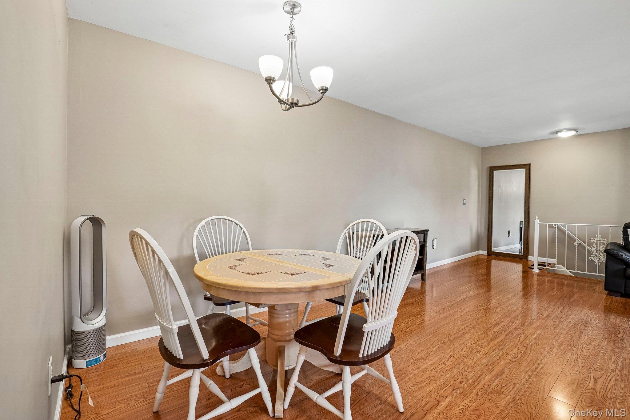 15 Doxbury Lane – For Sale photo 7