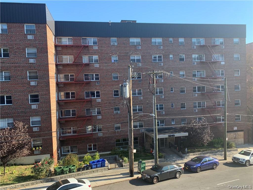 3240 Riverdale Avenue, Unit 3J