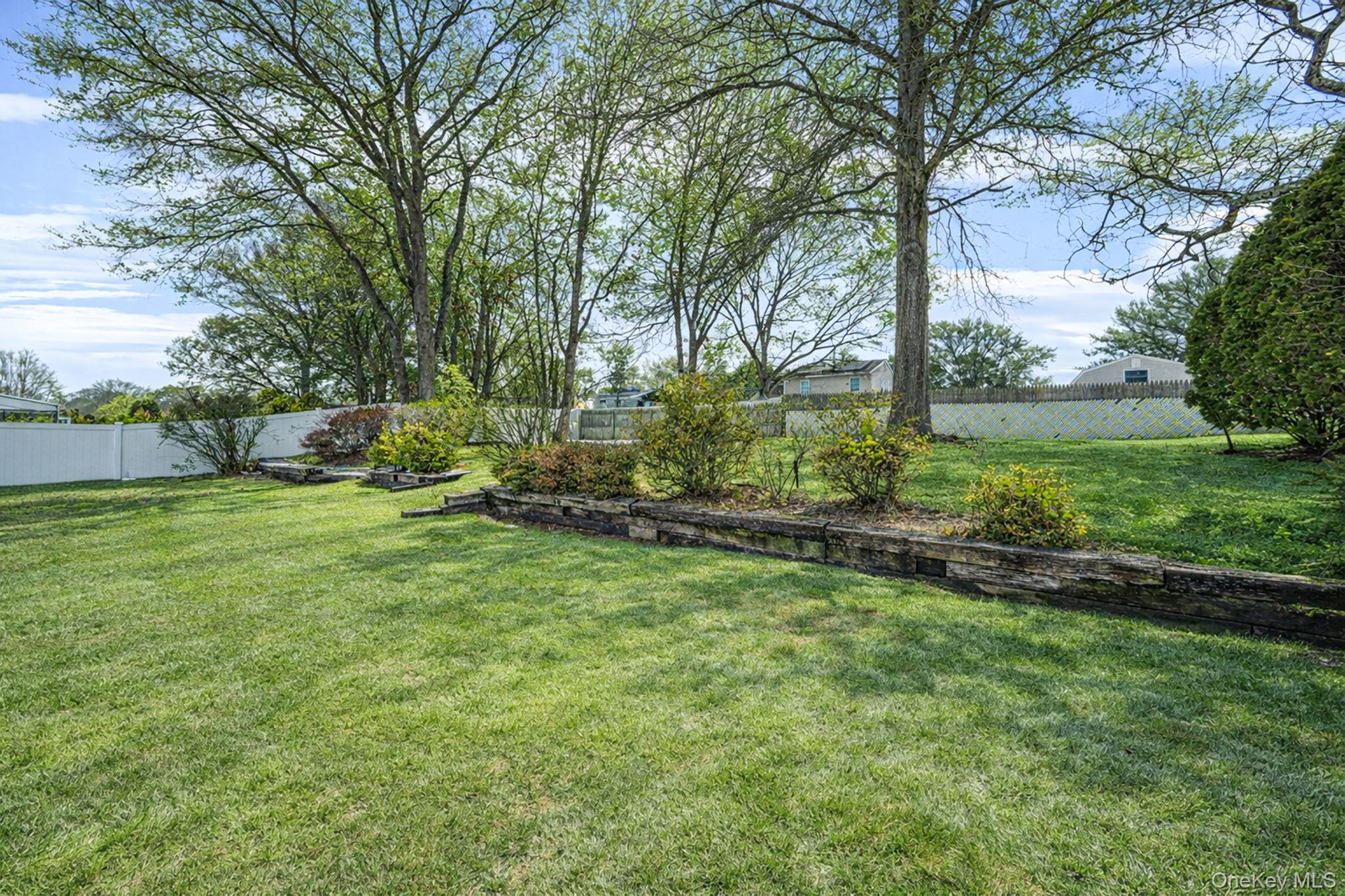 22 Meyer Lane – For Sale photo 10