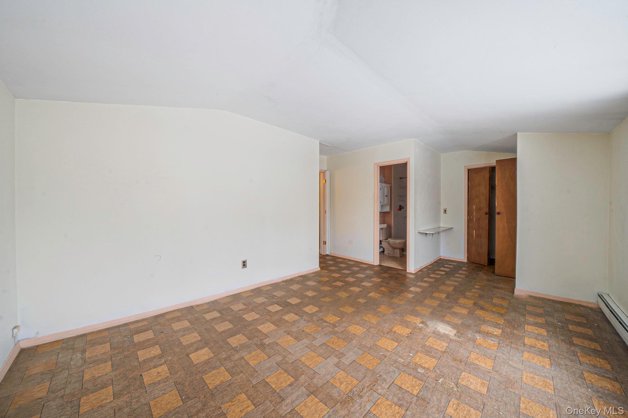22 Meyer Lane – For Sale photo 25