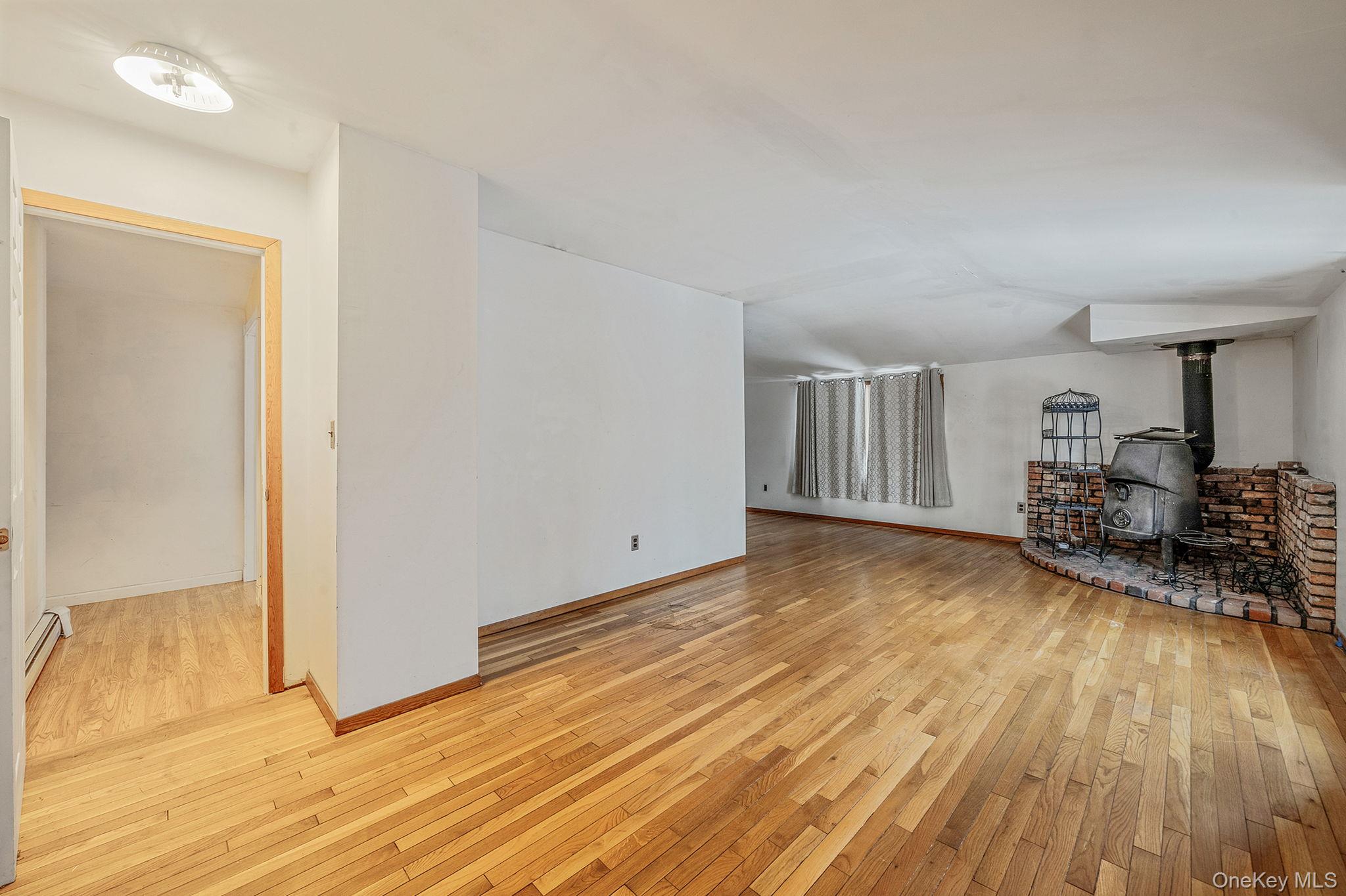22 Meyer Lane – For Sale photo 27