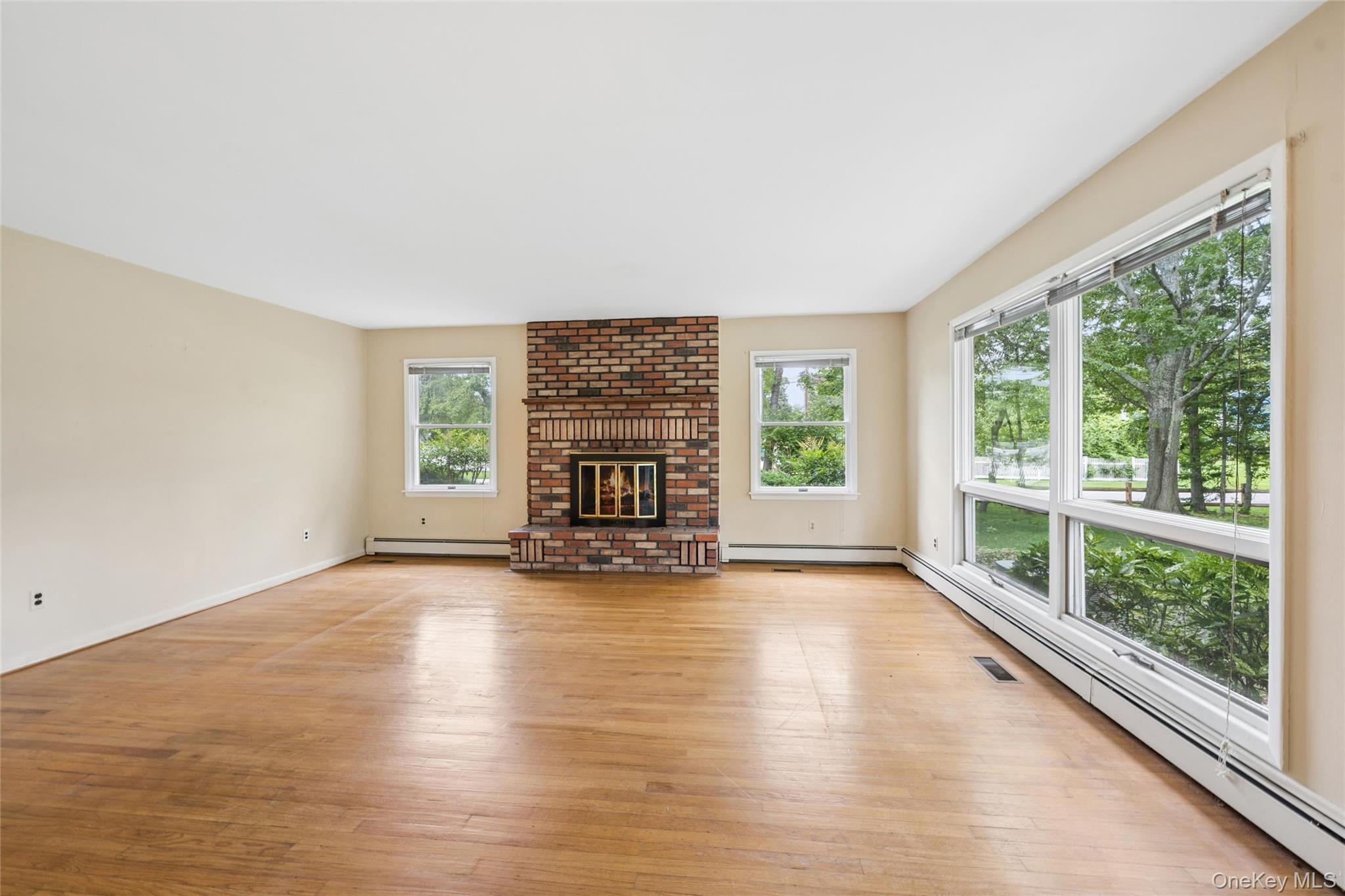 23 Argonne Road W – For Rent photo 8
