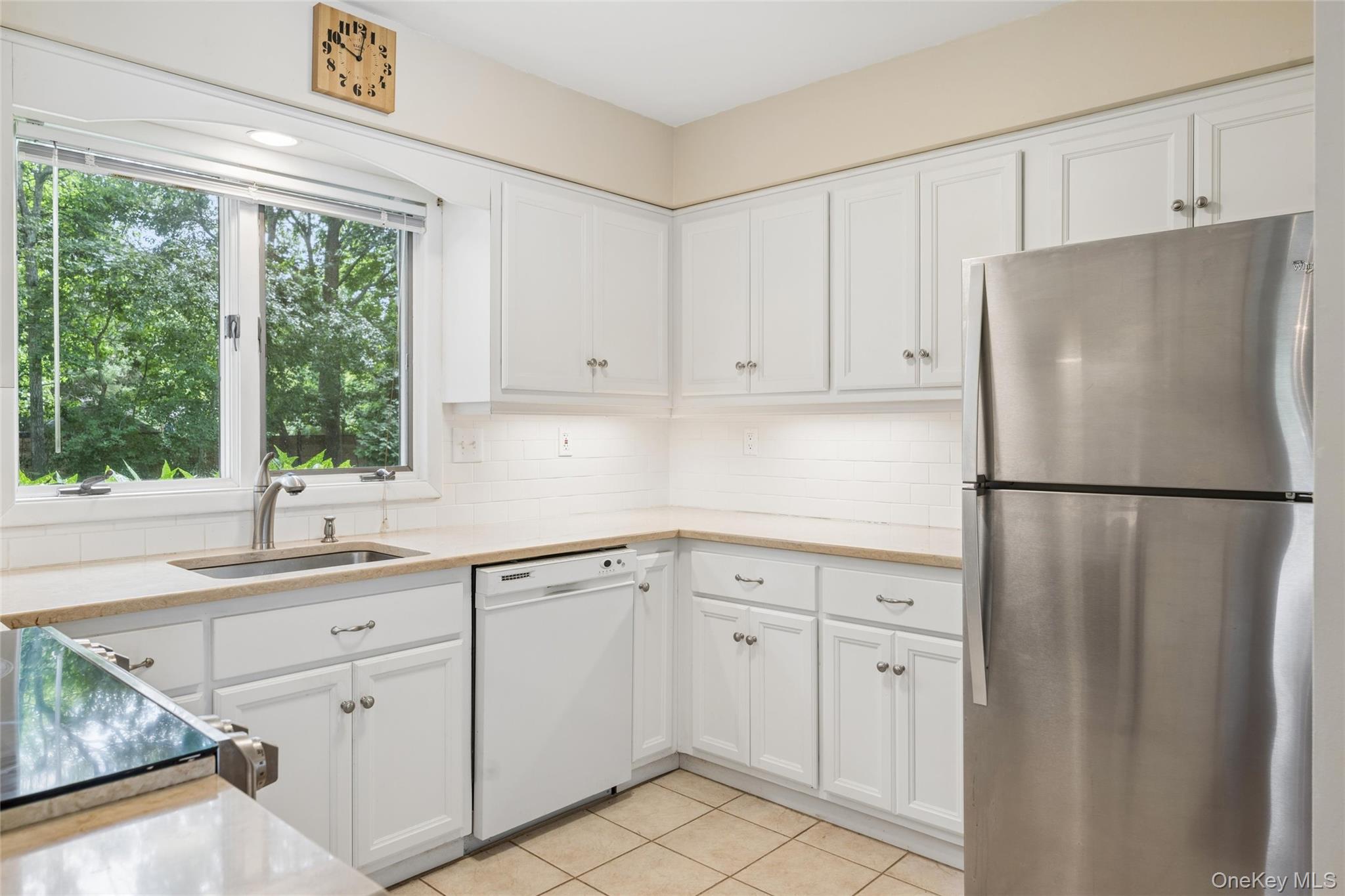 23 Argonne Road W – For Rent photo 5