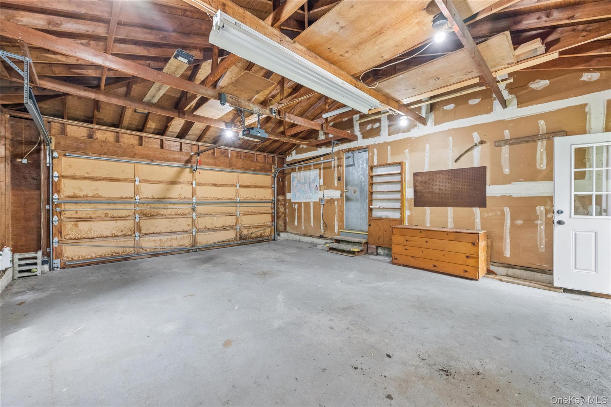 23 Argonne Road W – For Rent photo 28