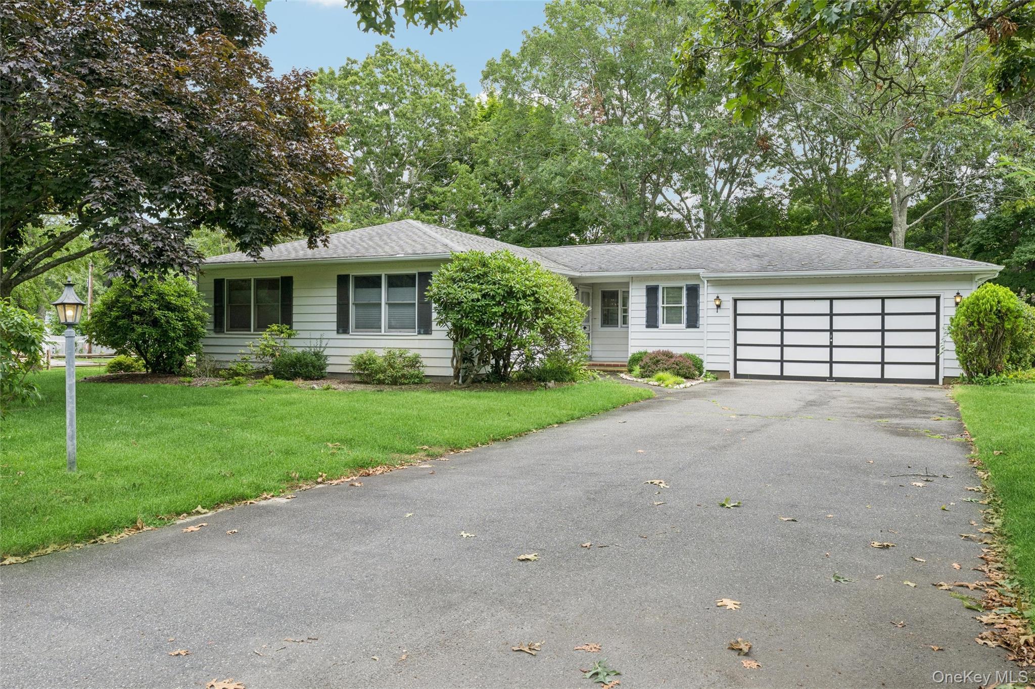23 Argonne Road W – For Rent