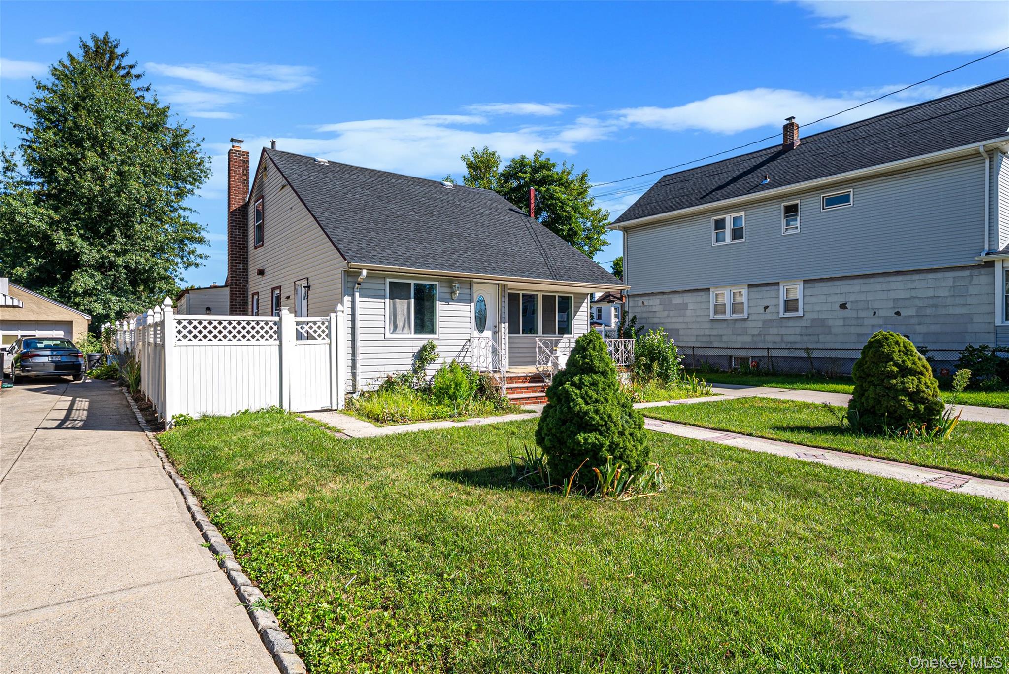 231 Cedar Street – For Sale photo 3