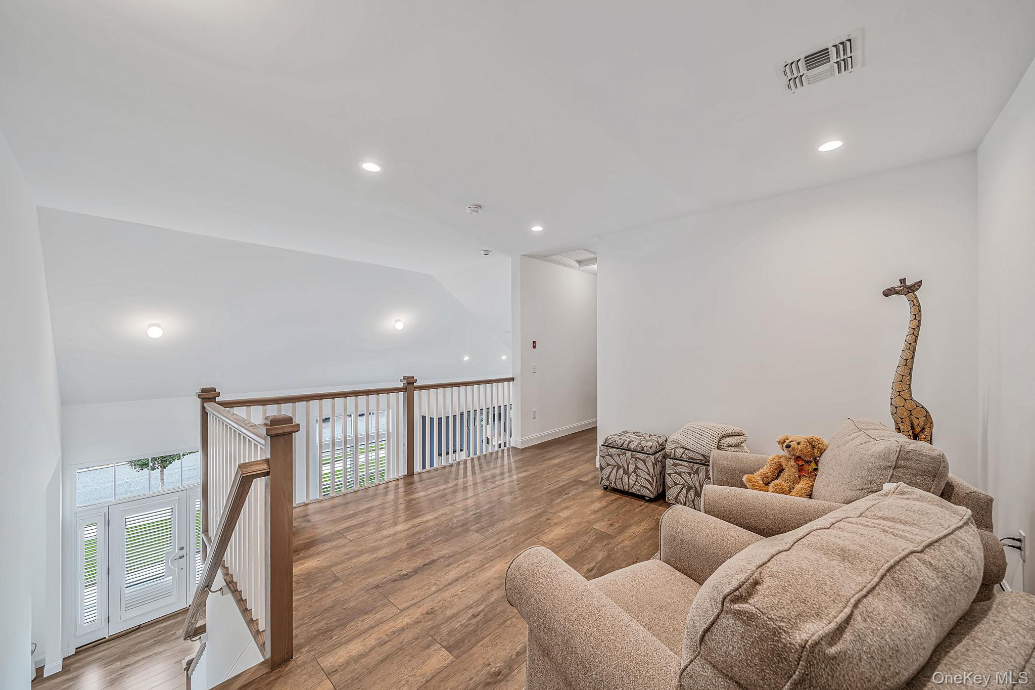 348 Alysweep Lane – For Sale photo 14