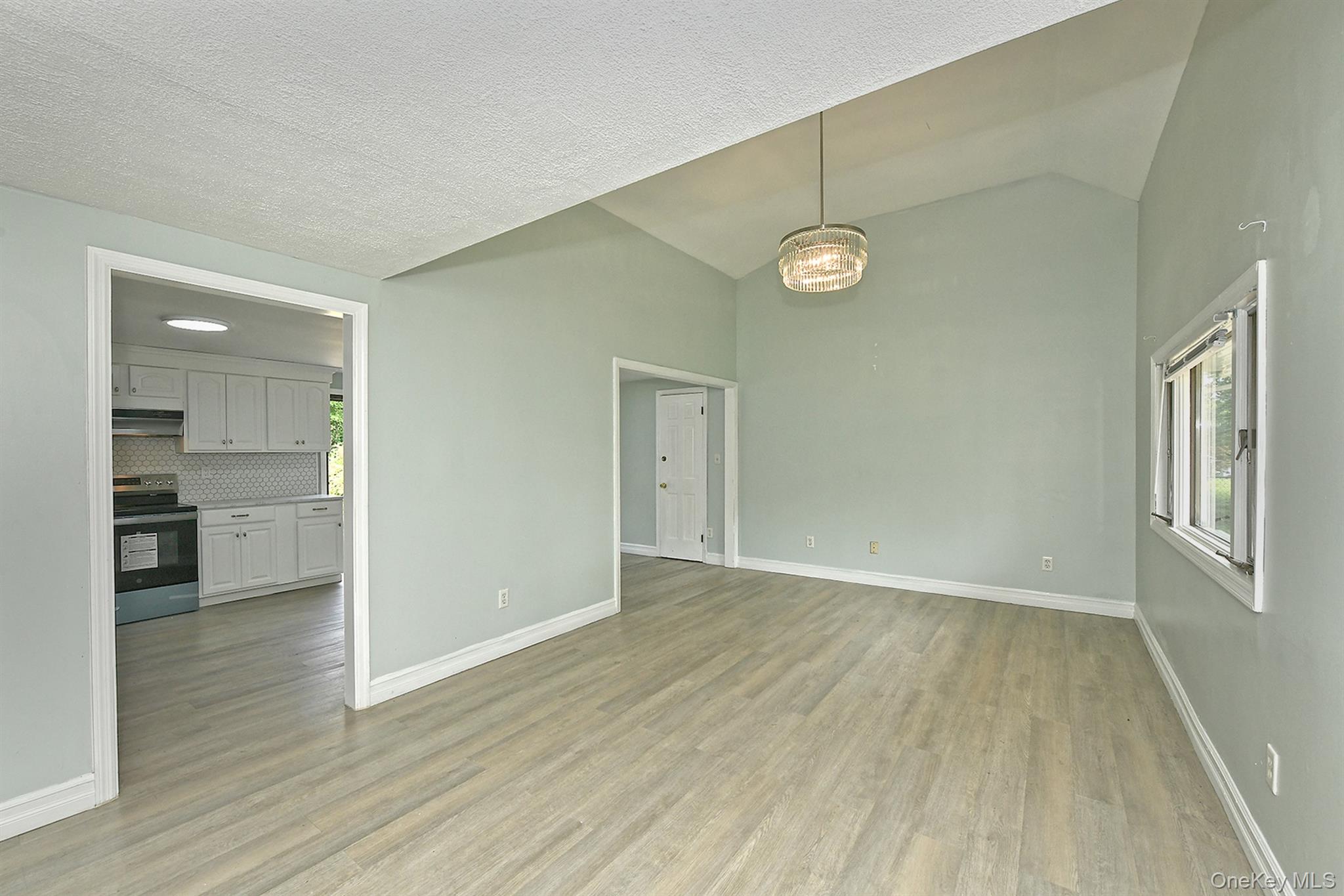 88 Matsunaye Drive – For Sale photo 5