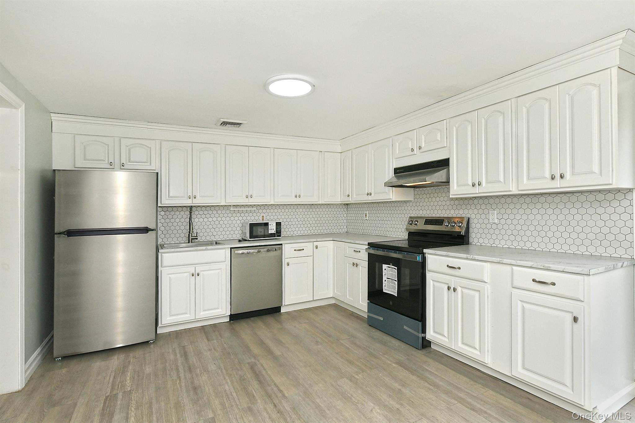 88 Matsunaye Drive – For Sale photo 7