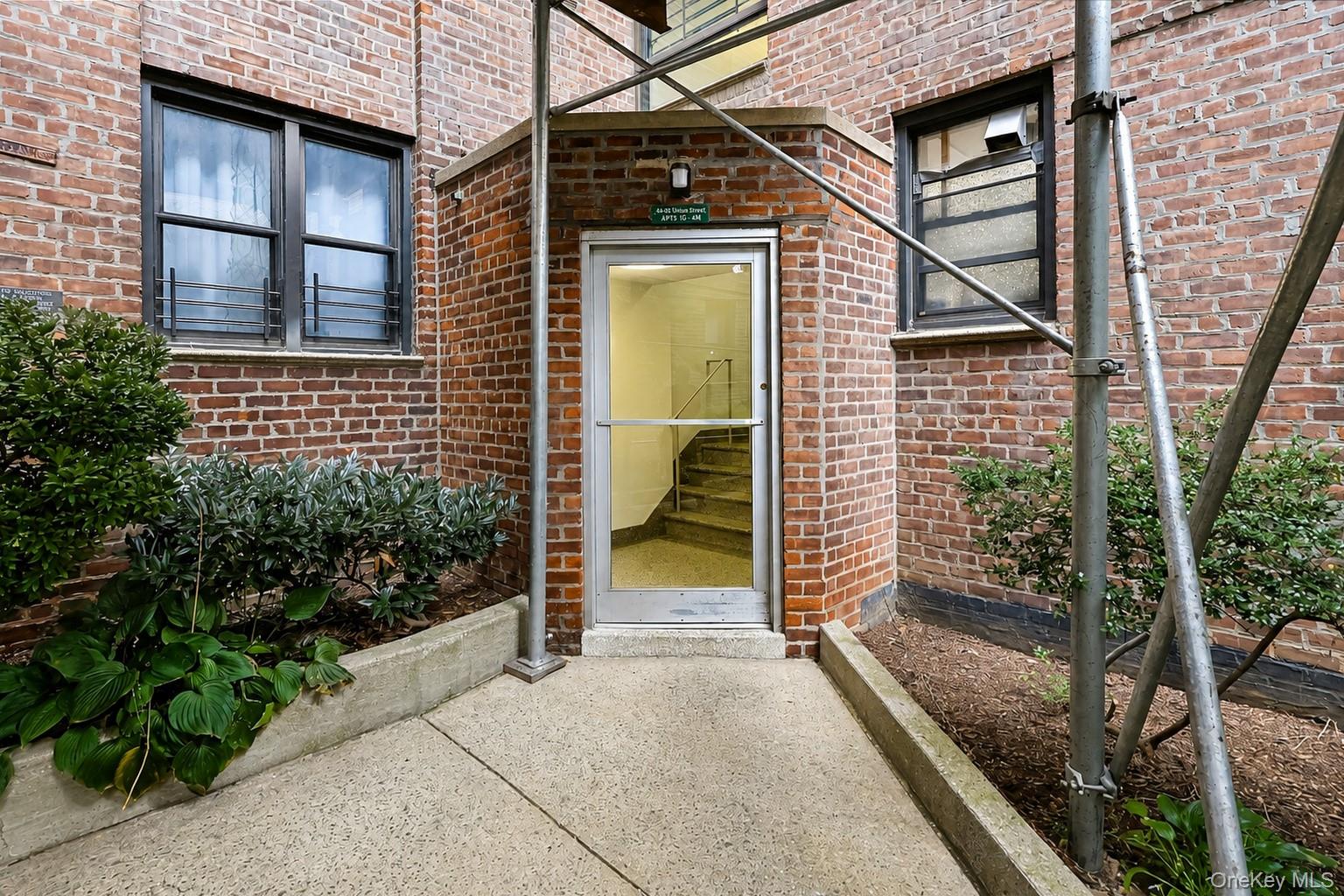 43-40 Union Street, Unit 4M photo 2