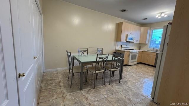 5 Toltchav Way, Unit 202 photo 4