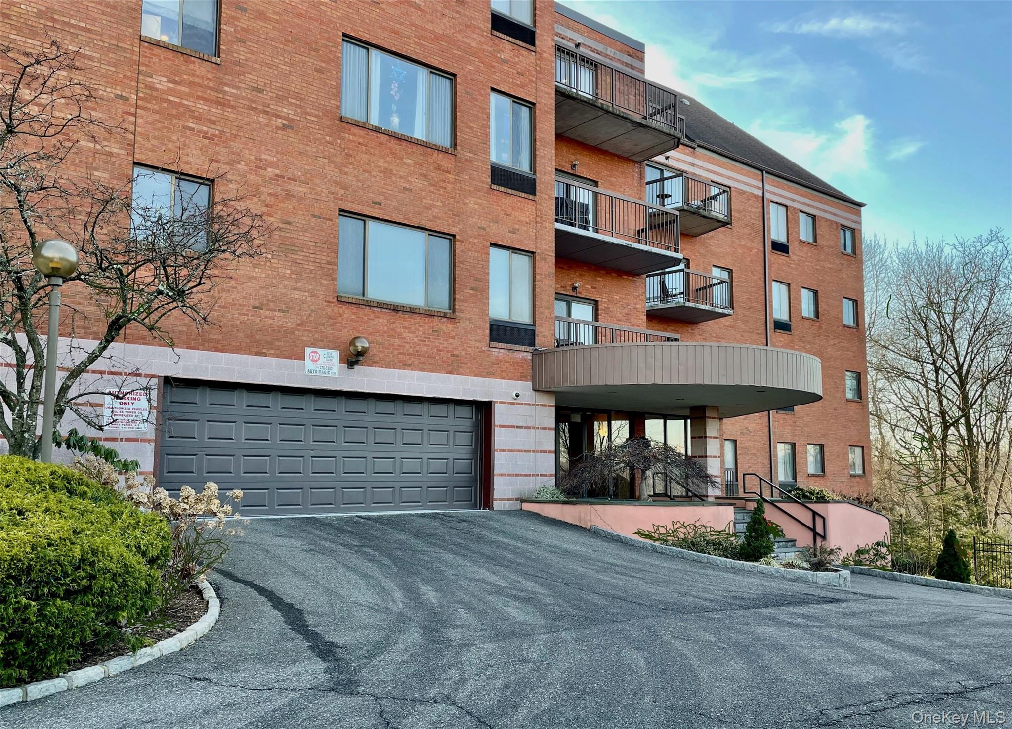 24 Ray Place, Unit 3-5