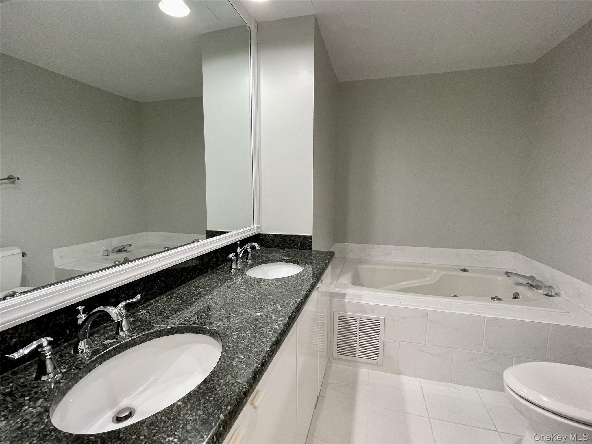 24 Ray Place, Unit 3-5 photo 19