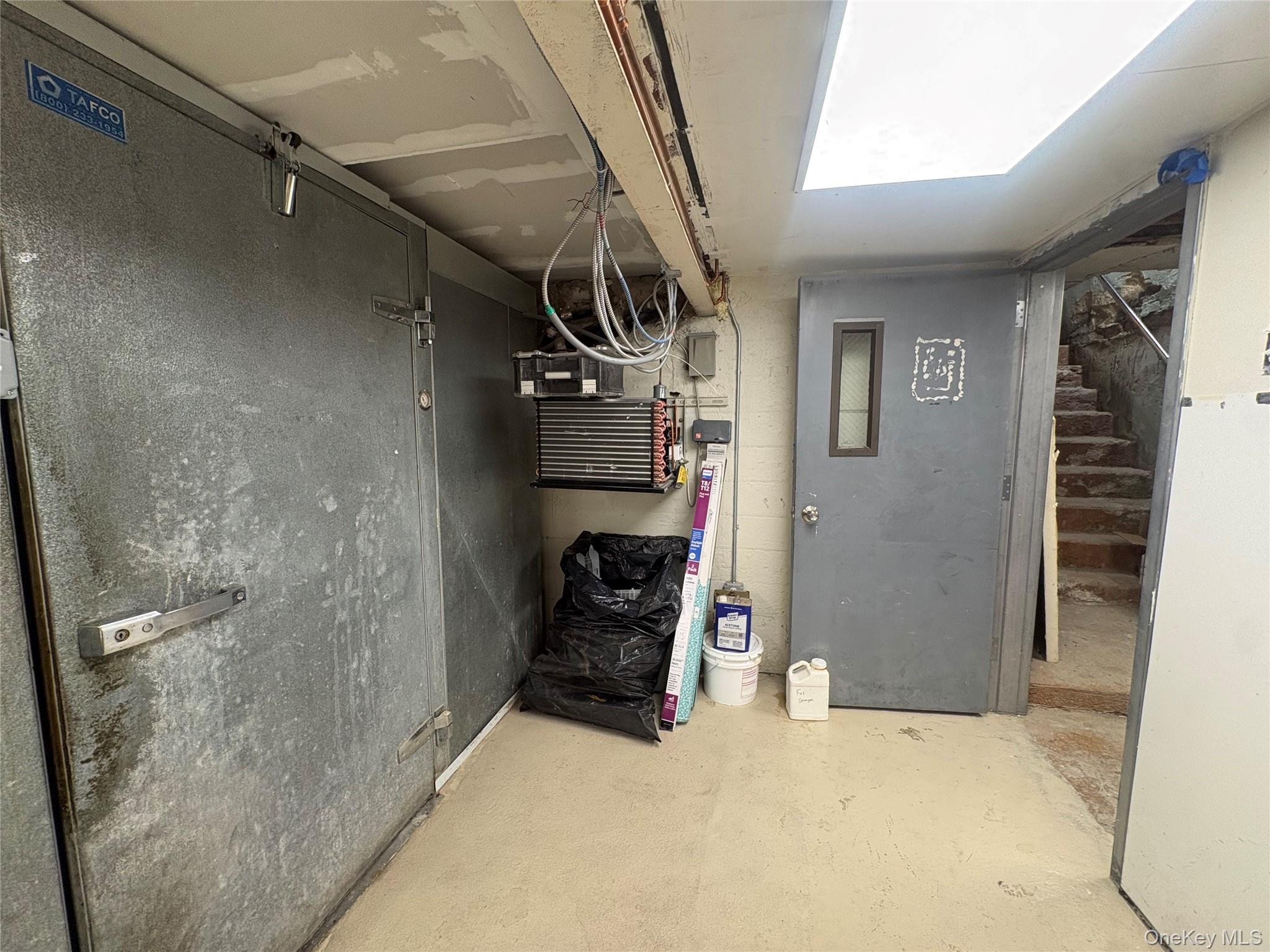 41-09 Broadway – For Rent photo 19