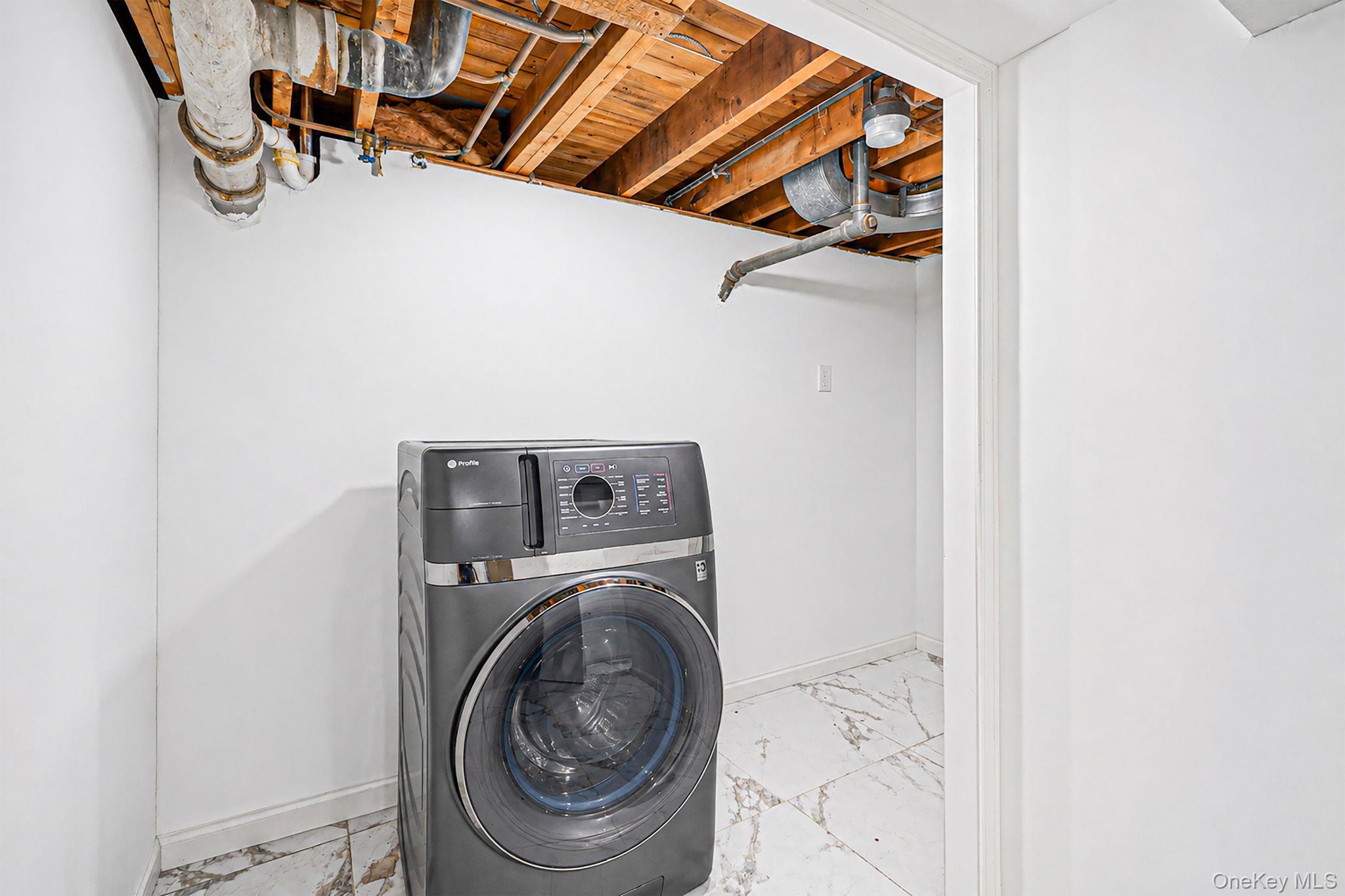 285 W 9th Street – For Sale photo 25
