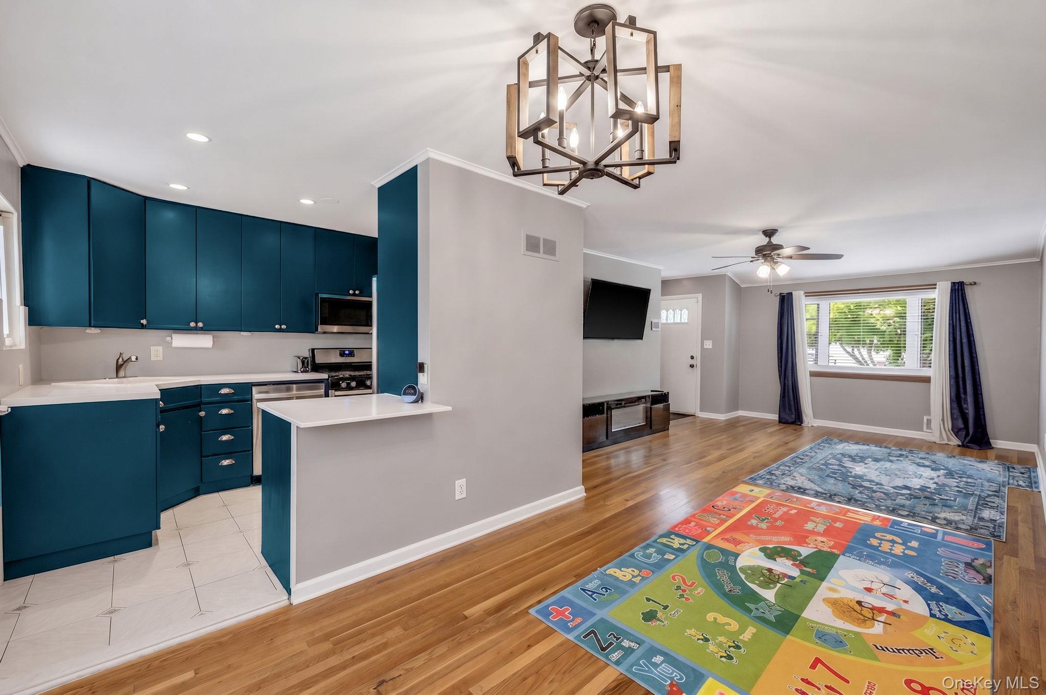 285 W 9th Street – For Sale photo 6