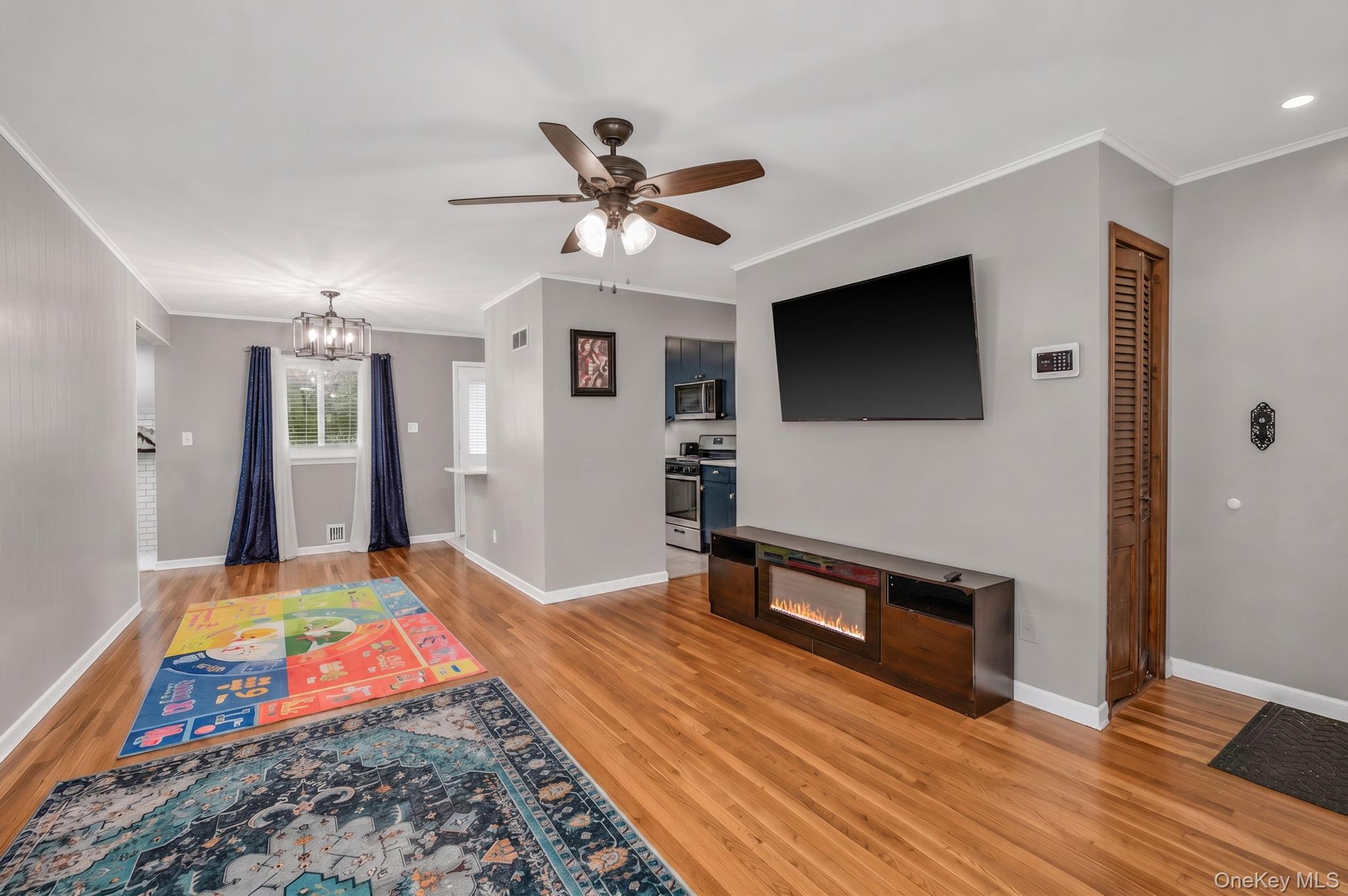 285 W 9th Street – For Sale photo 5
