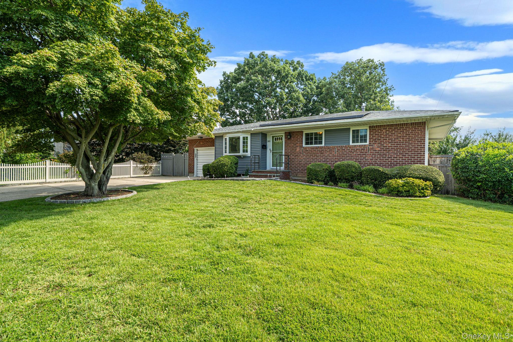 285 W 9th Street – For Sale photo 3