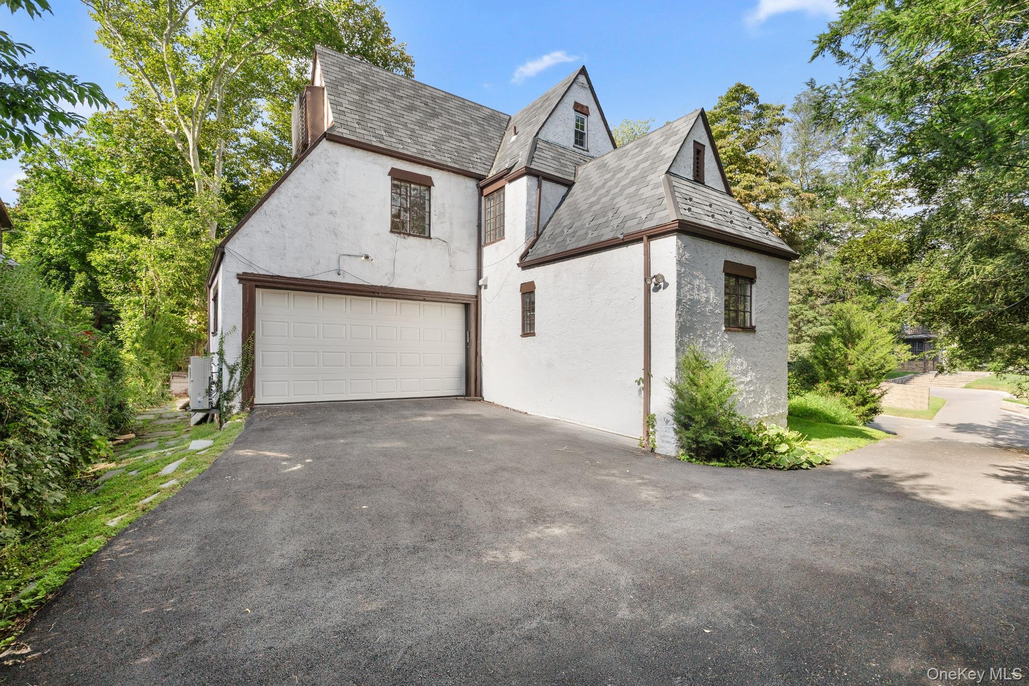 2 Byworth Road – For Rent photo 4