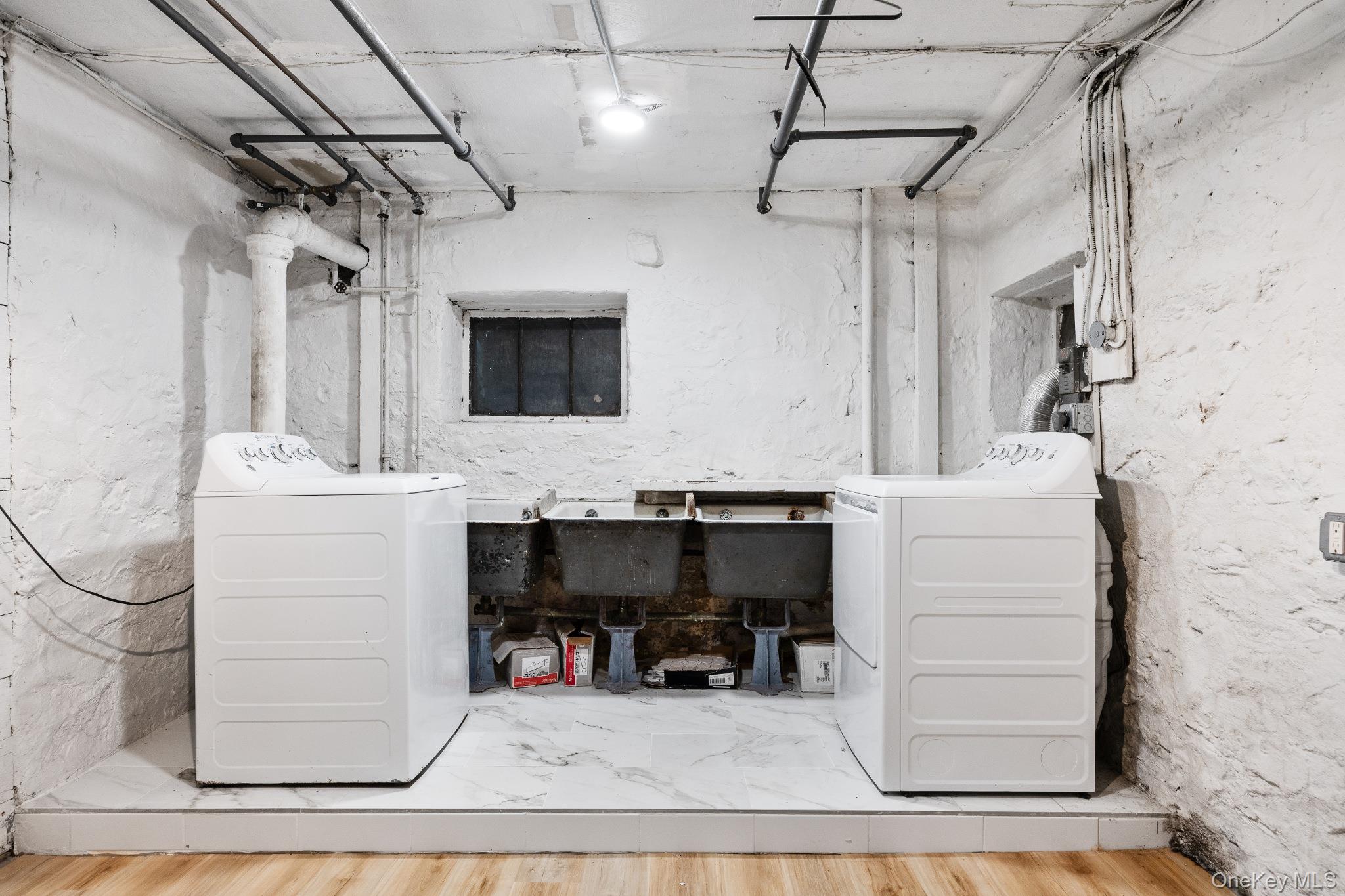 2 Byworth Road – For Rent photo 32