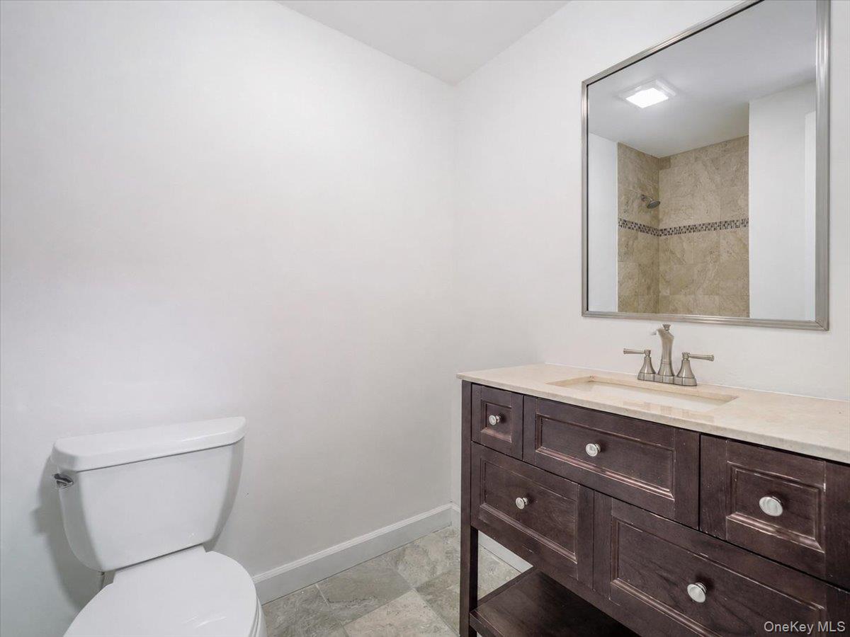 202 Country Club Lane – For Sale photo 23