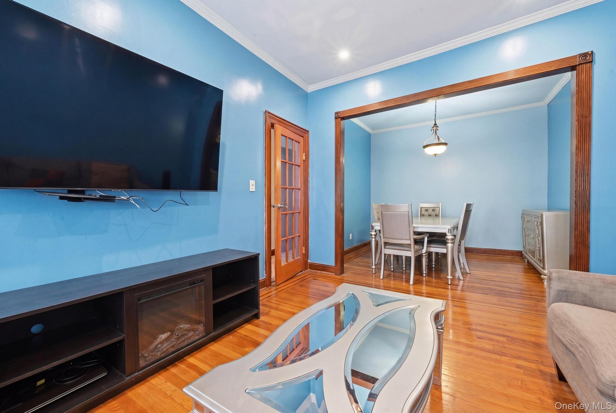 1086 Blake Avenue – For Sale photo 13