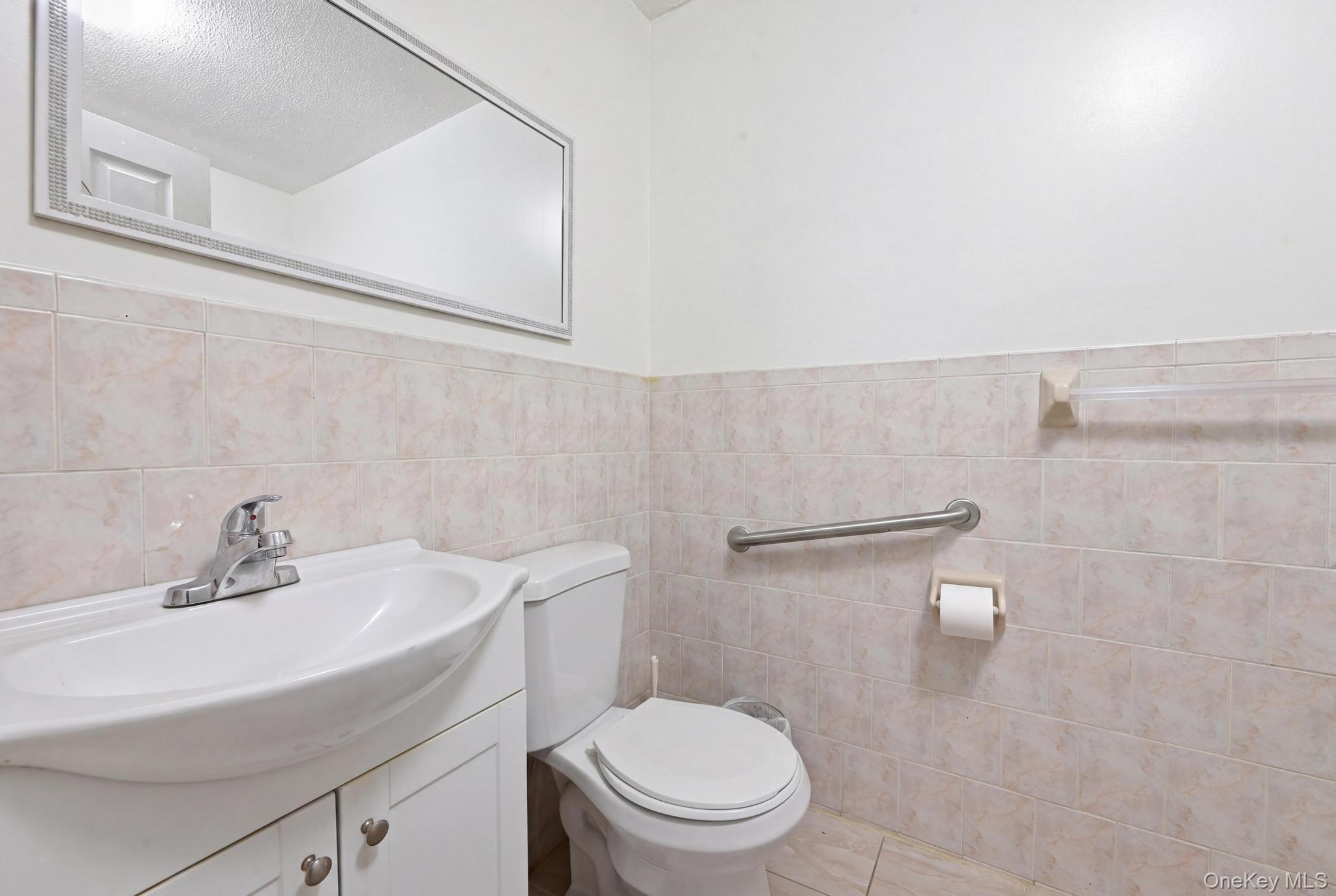 1086 Blake Avenue – For Sale photo 20