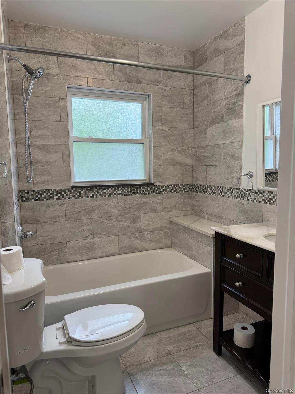 16 Park Avenue, Unit 1 photo 4