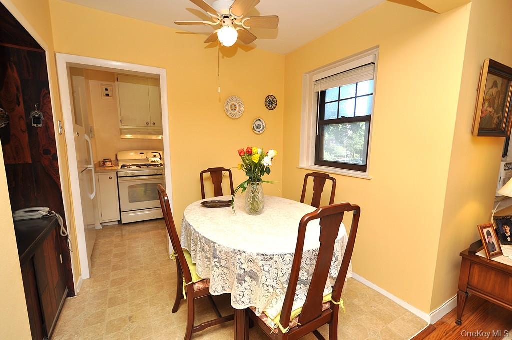 209 Garth Road, Unit 2M photo 5