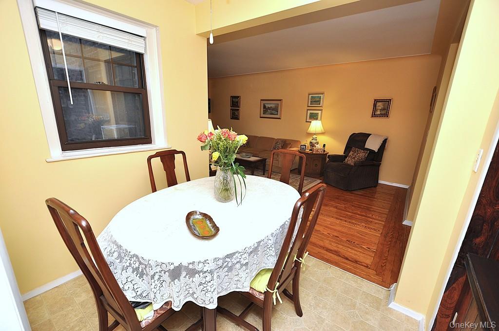 209 Garth Road, Unit 2M photo 18