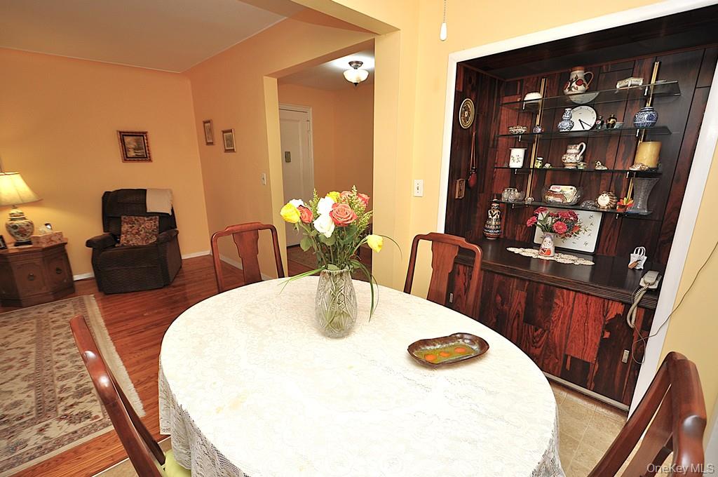 209 Garth Road, Unit 2M photo 19