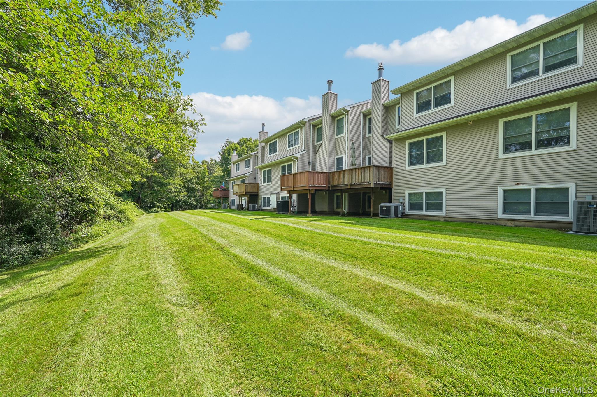 164 N Route 303, Unit 2 photo 37