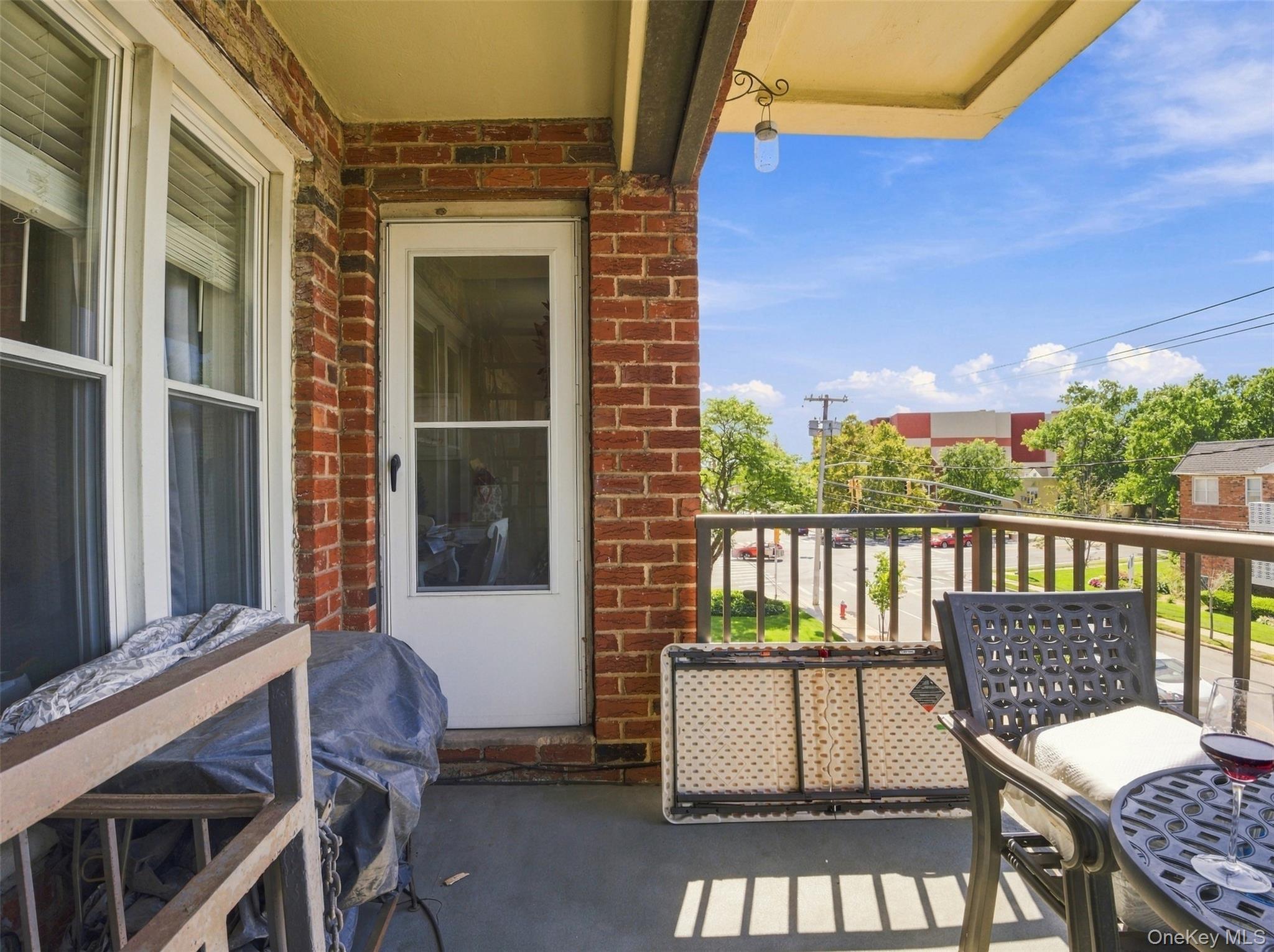 60 Hempstead Avenue, Unit 2H photo 3