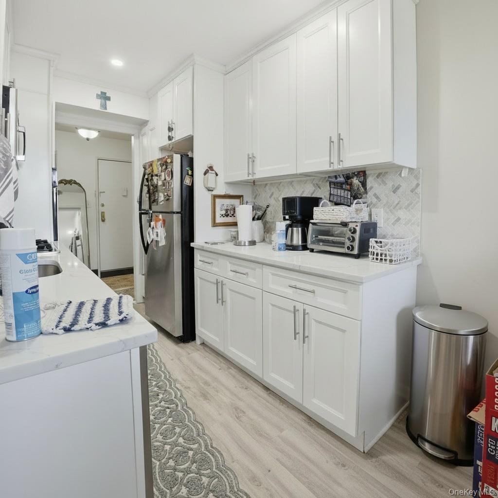60 Hempstead Avenue, Unit 2H photo 5