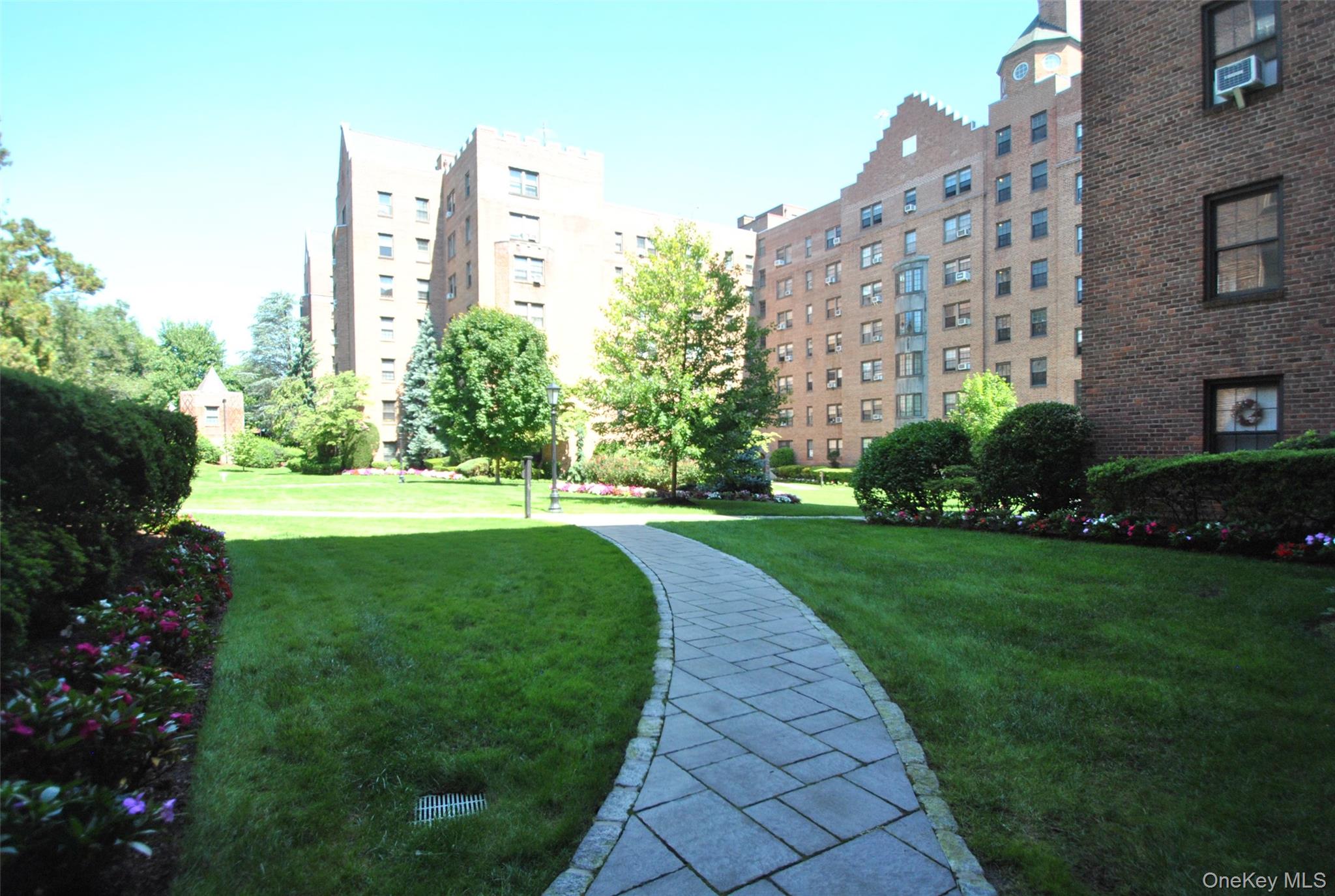 198 Garth Road, Unit 3C