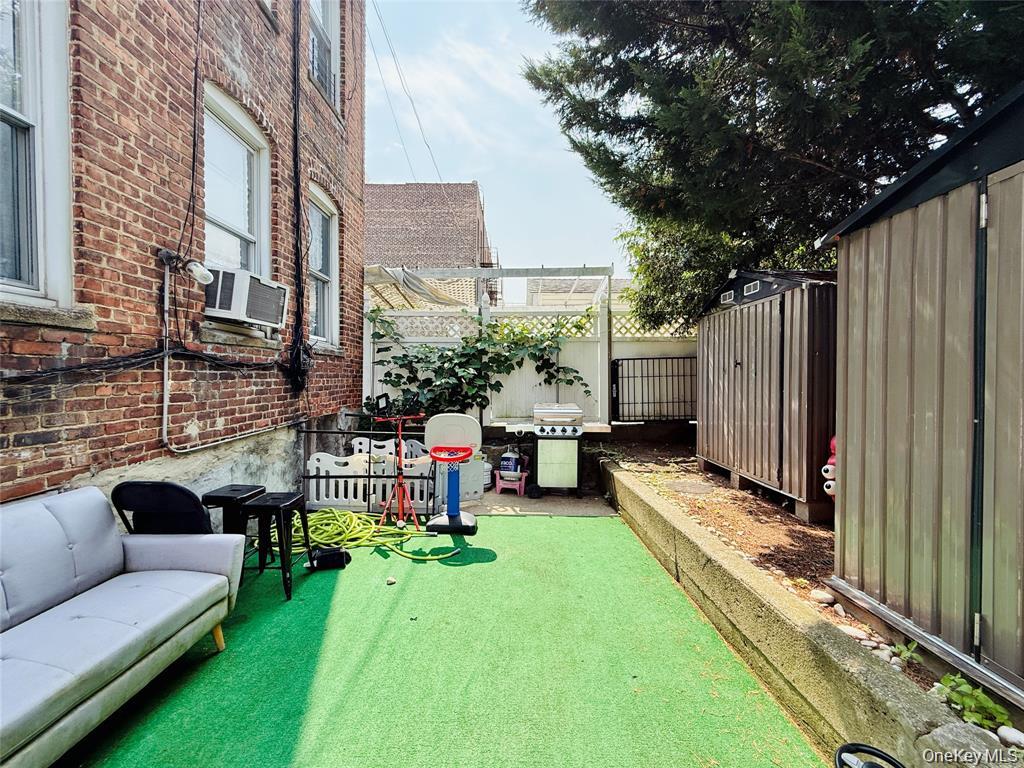 1823 Radcliff Avenue – For Sale photo 24
