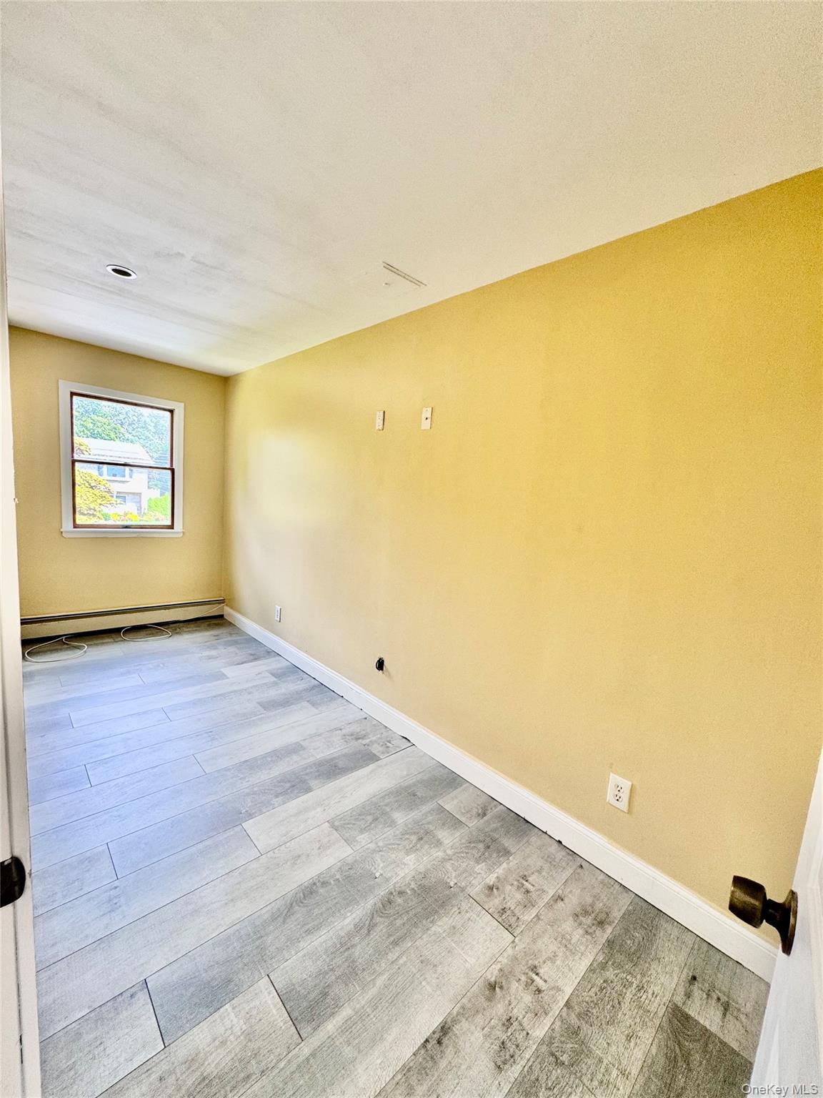 260 Oceanside Street – For Rent photo 4